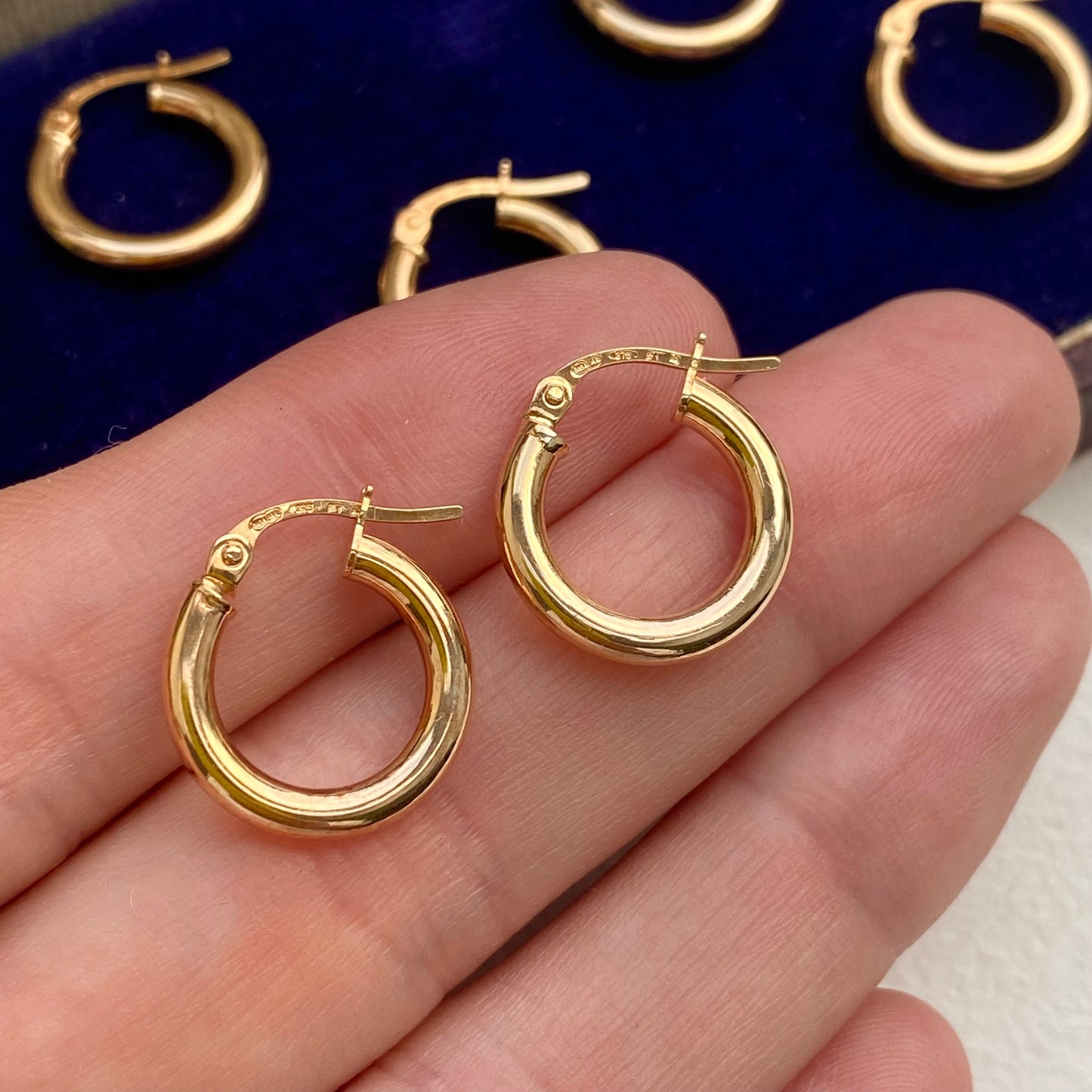 9ct Gold Thick Italian 'Unoaerre' Hoop Earrings | 17mm