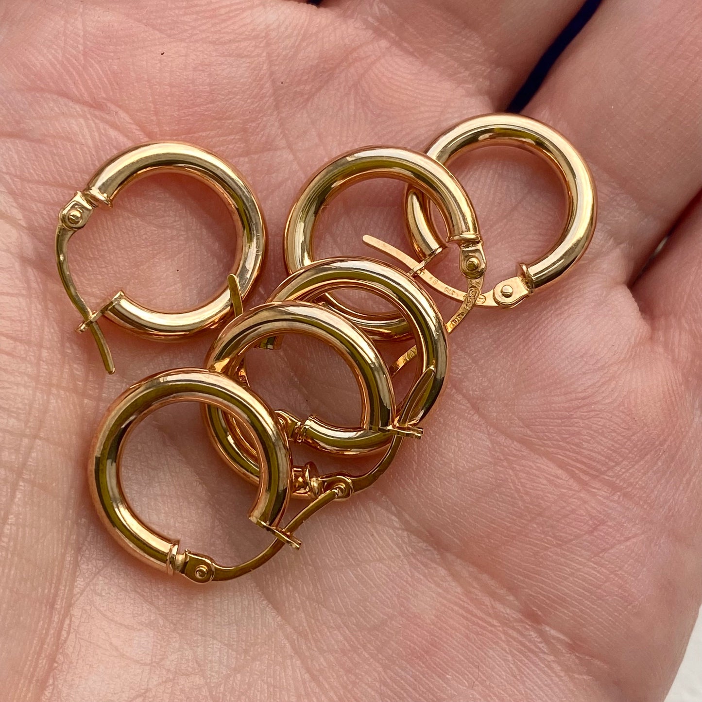 9ct Gold Thick Italian 'Unoaerre' Hoop Earrings | 17mm