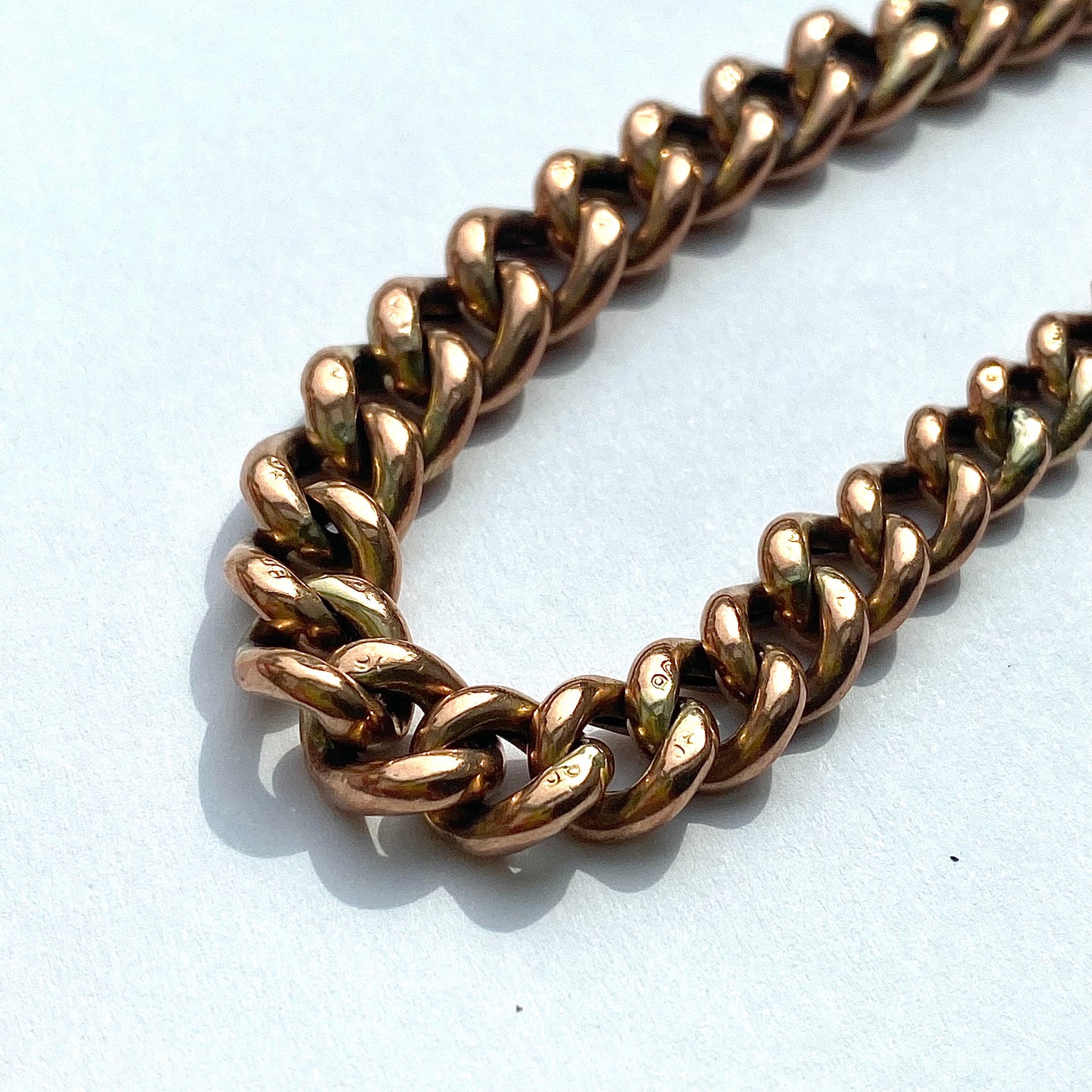 Antique Rosey 9ct Gold Graduated Hollow Link Curb Bracelet with Dog Clip | 8.5" | 7-10mm
