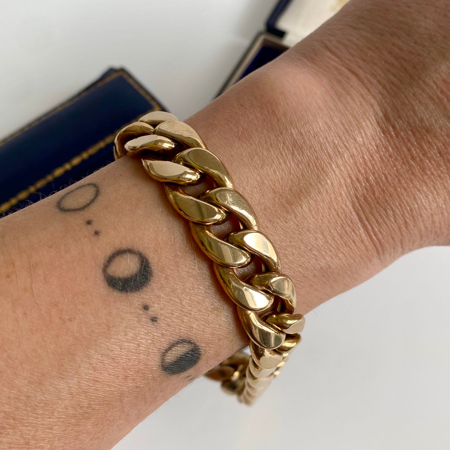 Chunky Hollow 9ct Curb Bracelet | 8.9" | 13mm