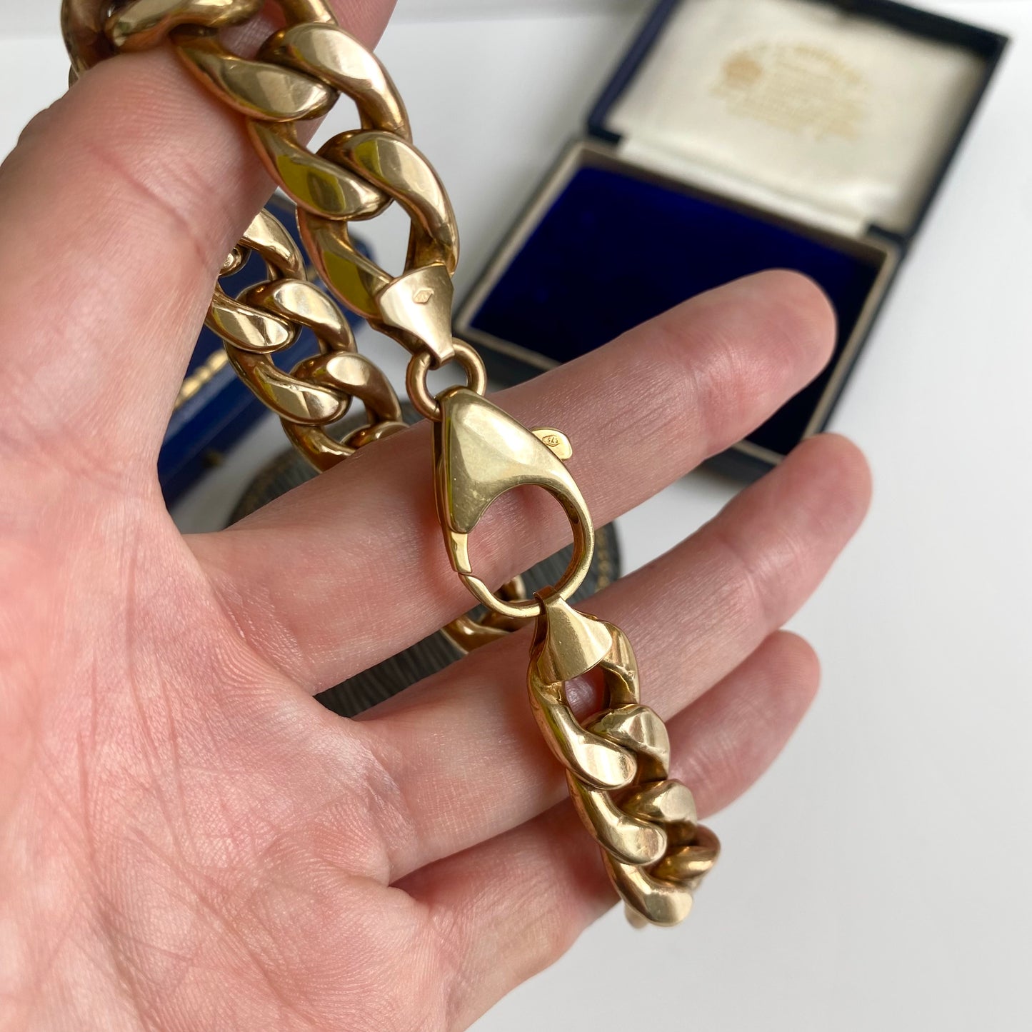Chunky Hollow 9ct Curb Bracelet | 8.9" | 13mm