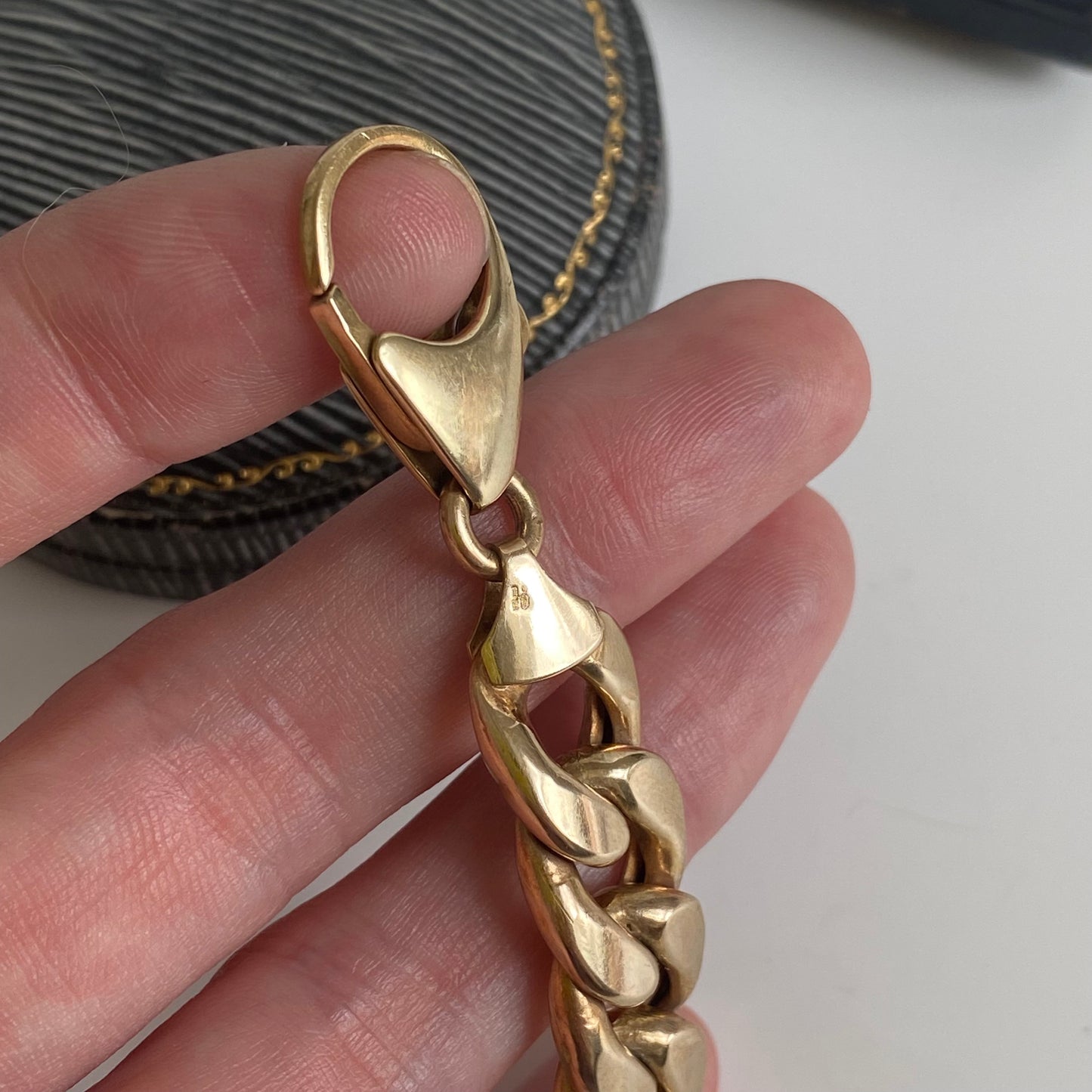 Chunky Hollow 9ct Curb Bracelet | 8.9" | 13mm