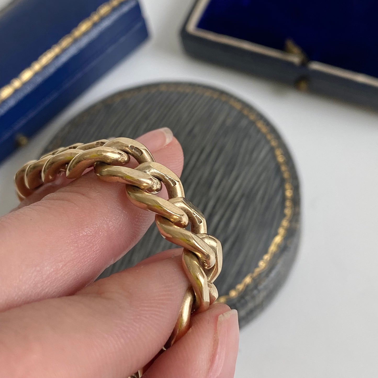 Solid 9ct Gold Vintage Curb Bracelet | 7.5" | 9.5mm