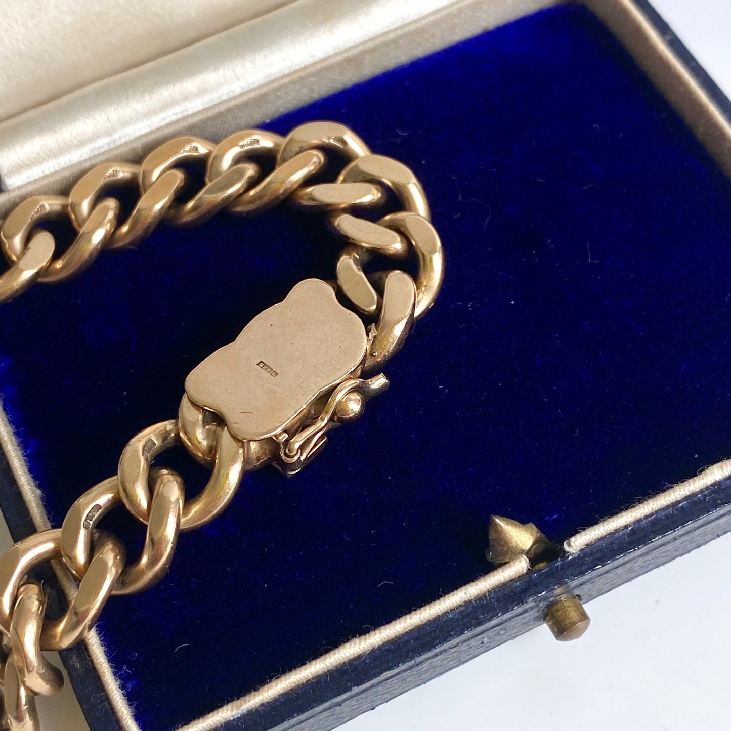 Solid 9ct Gold Vintage Curb Bracelet | 7.5" | 9.5mm