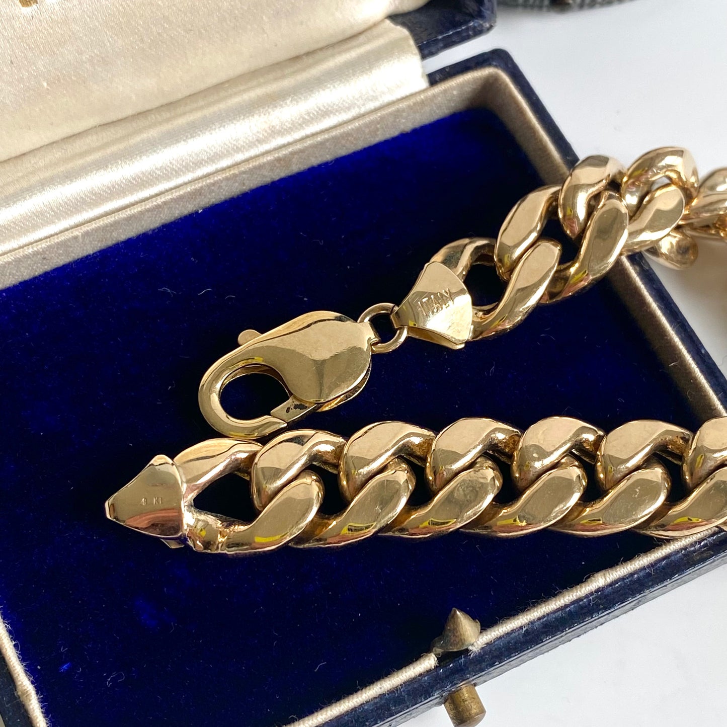Chunky Hollow 9ct Gold Curb Bracelet | 7.4" | 11mm