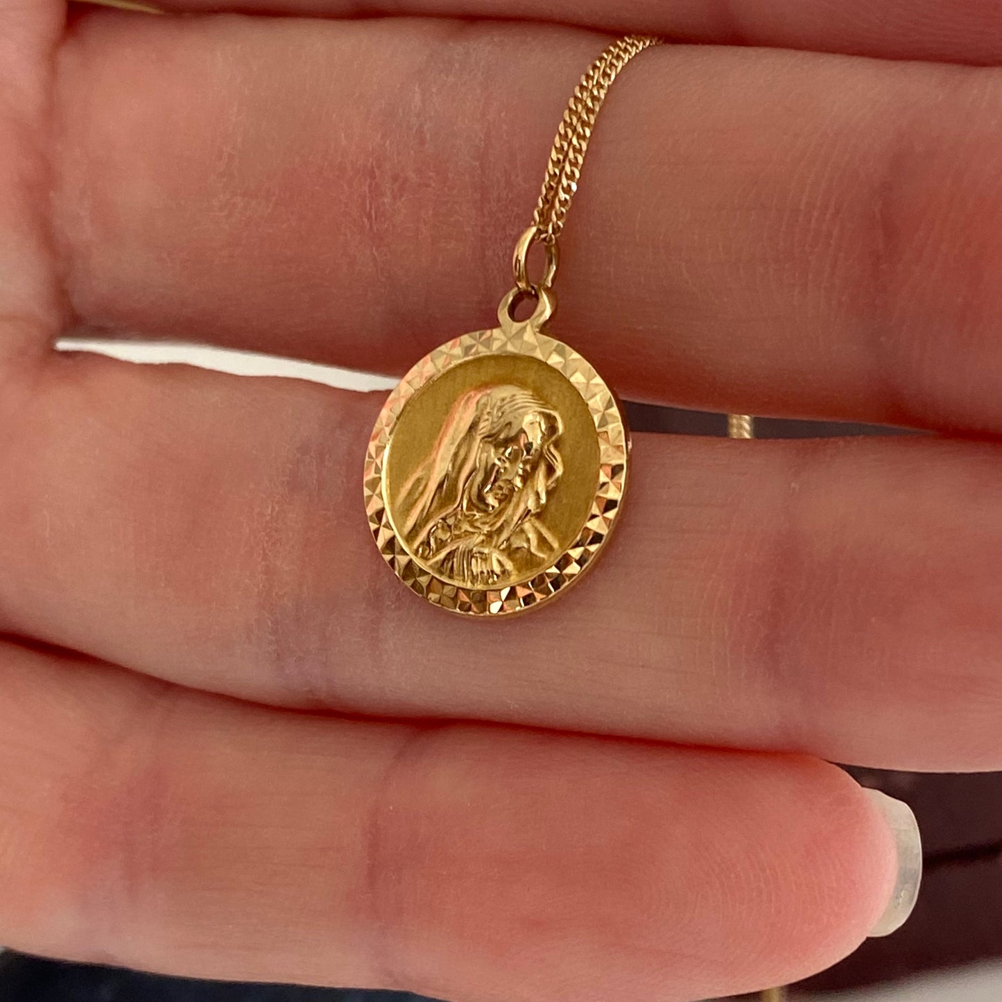 Sweet Vintage 9ct Gold Virgin Mary Pendant & Chain | 18.5" | 1mm