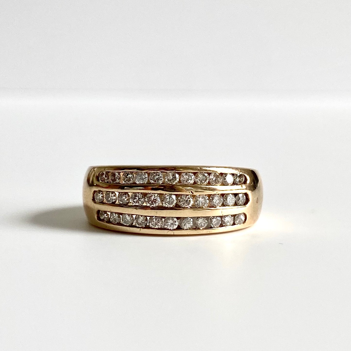 Sparkly 9ct Gold and Triple Row Channel Set Diamonds | Size UK J.5