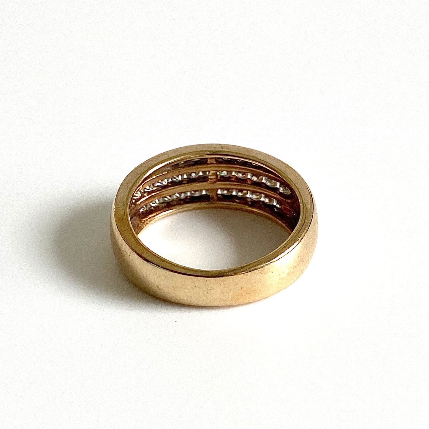 Sparkly 9ct Gold and Triple Row Channel Set Diamonds | Size UK J.5