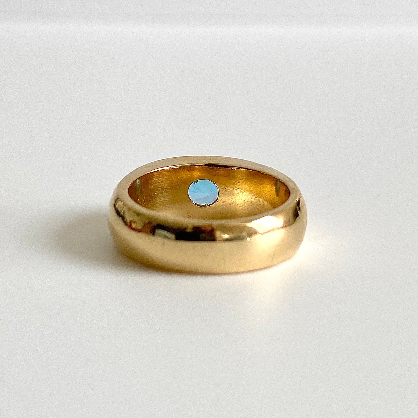 Gorgeous 18ct Gold and Bright Blue Spinel Ring | Size UK H