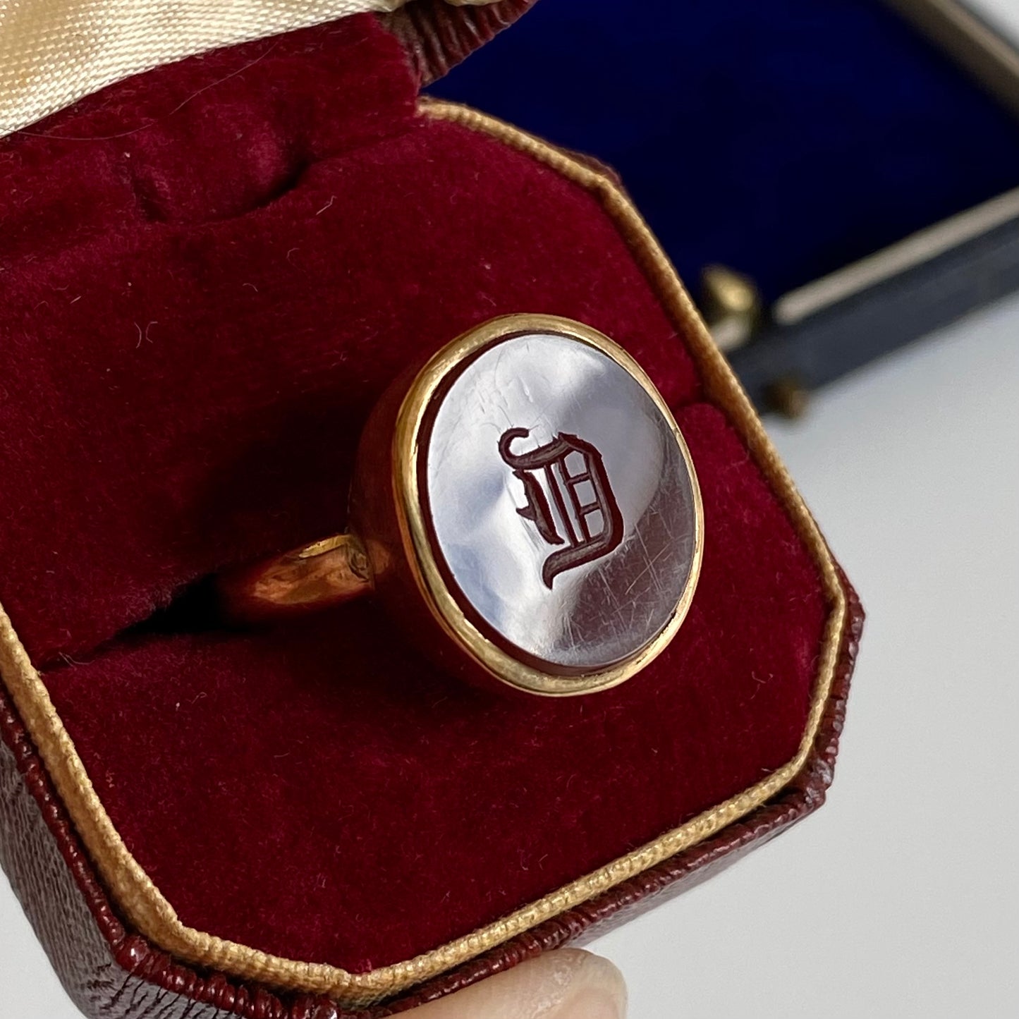 9ct Gold Intaglio 'D' Ring | Size UK M.5
