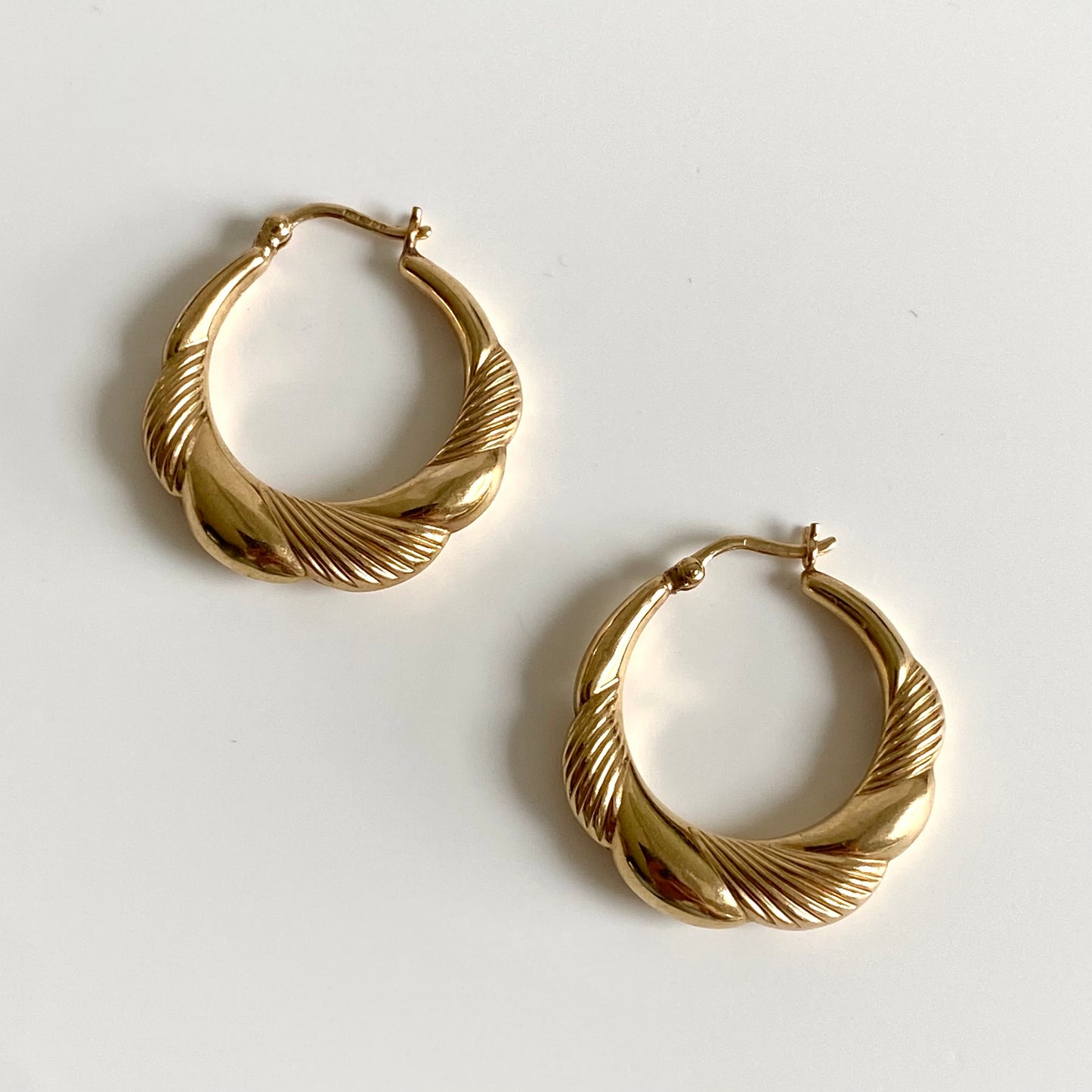 9ct Gold Smooth & Textured Chubby Twist Hoops | 28mm