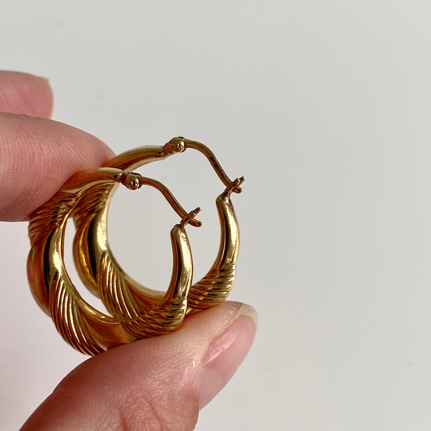 9ct Gold Smooth & Textured Chubby Twist Hoops | 28mm