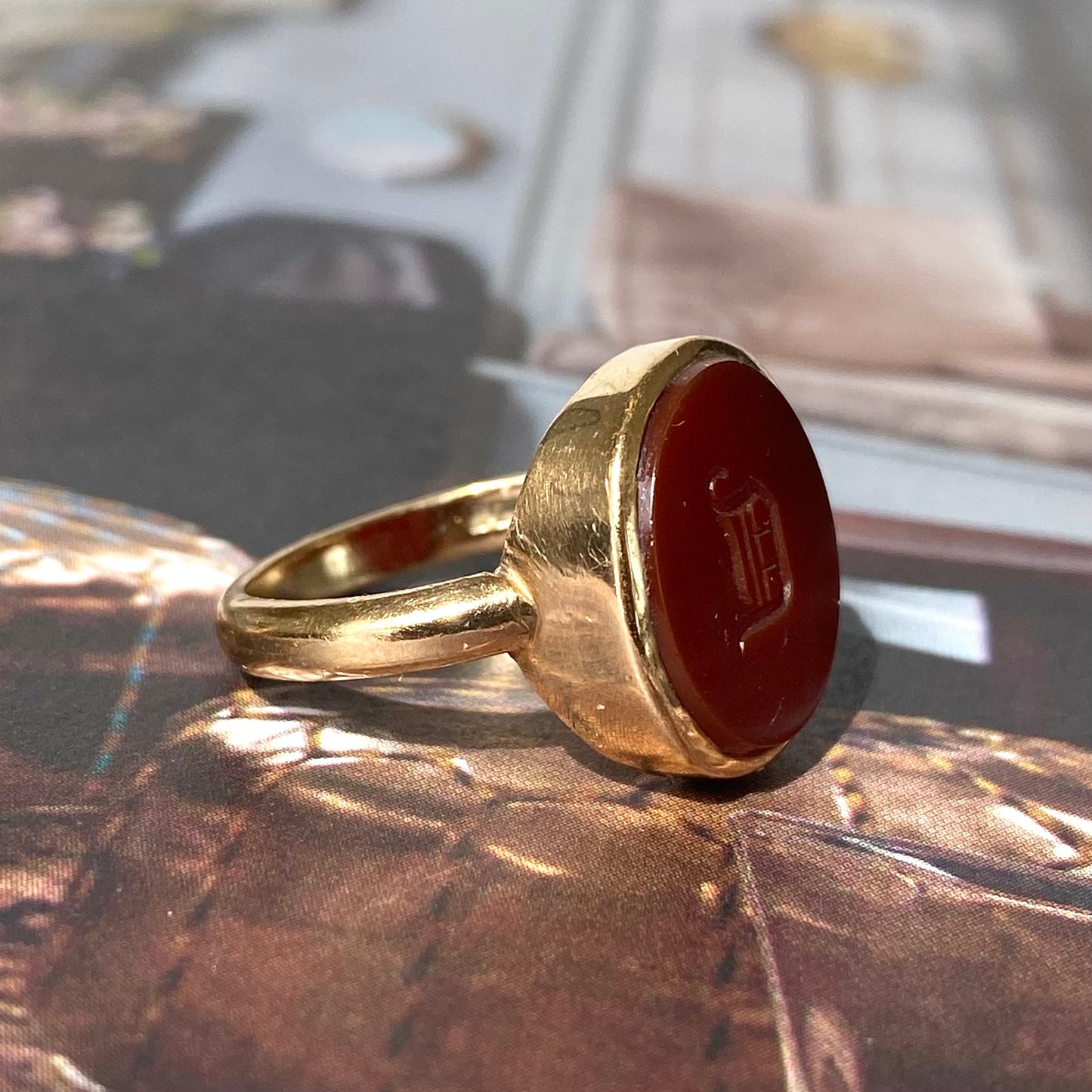 9ct Gold Intaglio 'D' Ring | Size UK M.5