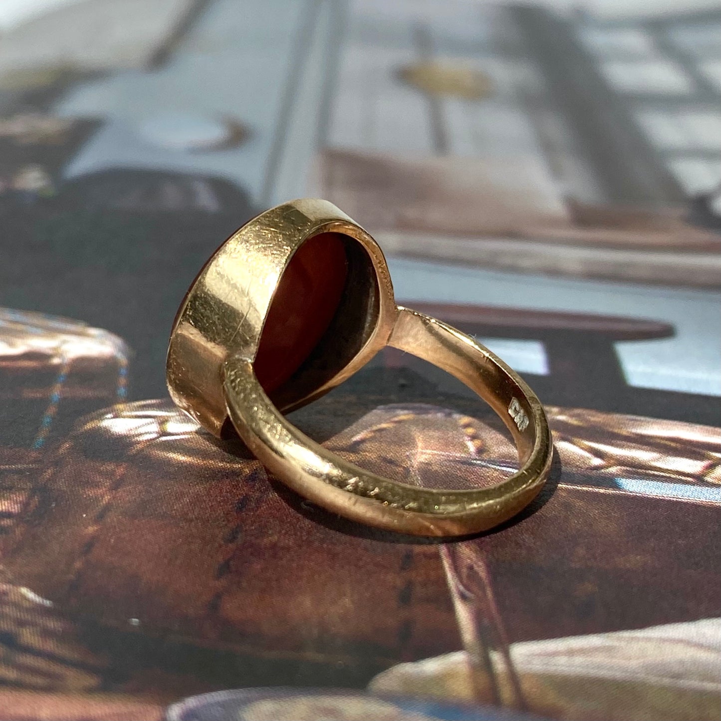 9ct Gold Intaglio 'D' Ring | Size UK M.5
