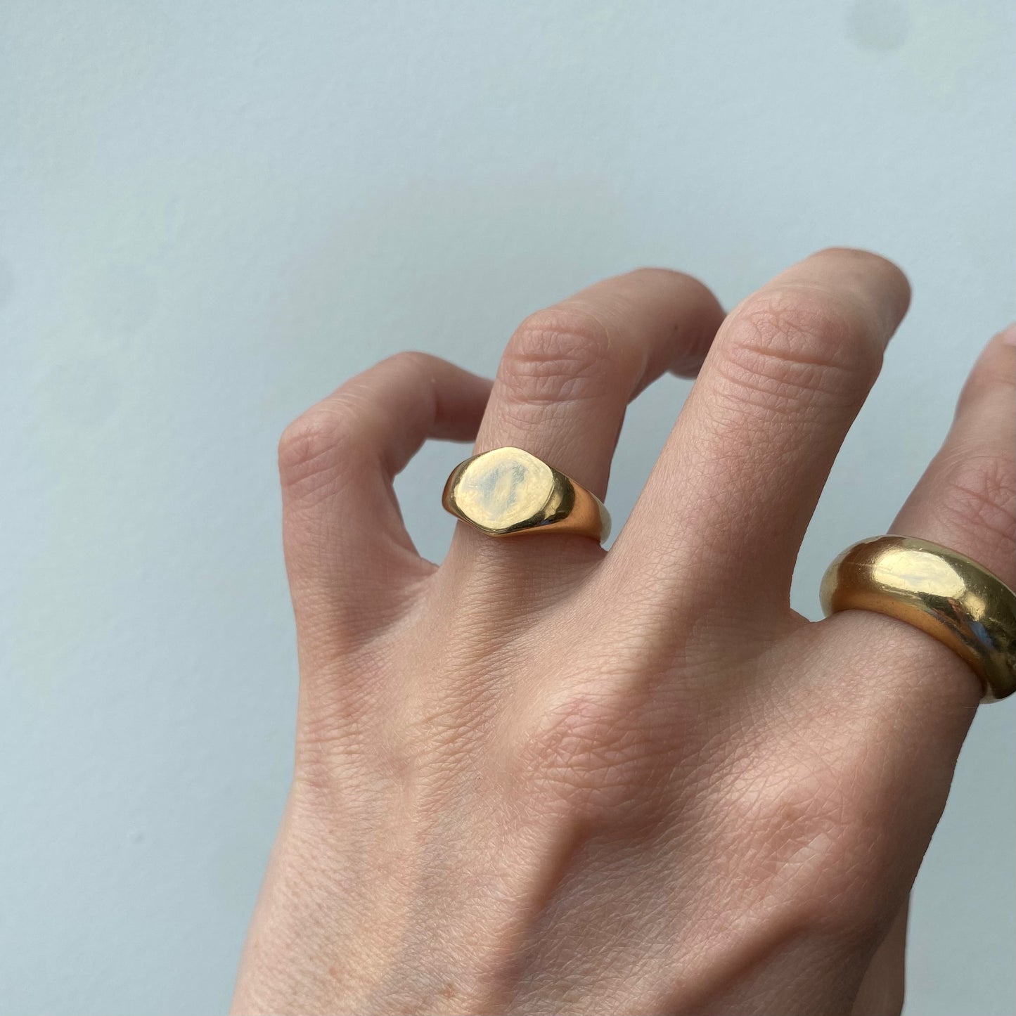 Heavy Vintage 18ct Gold Signet Ring | Size UK J.5