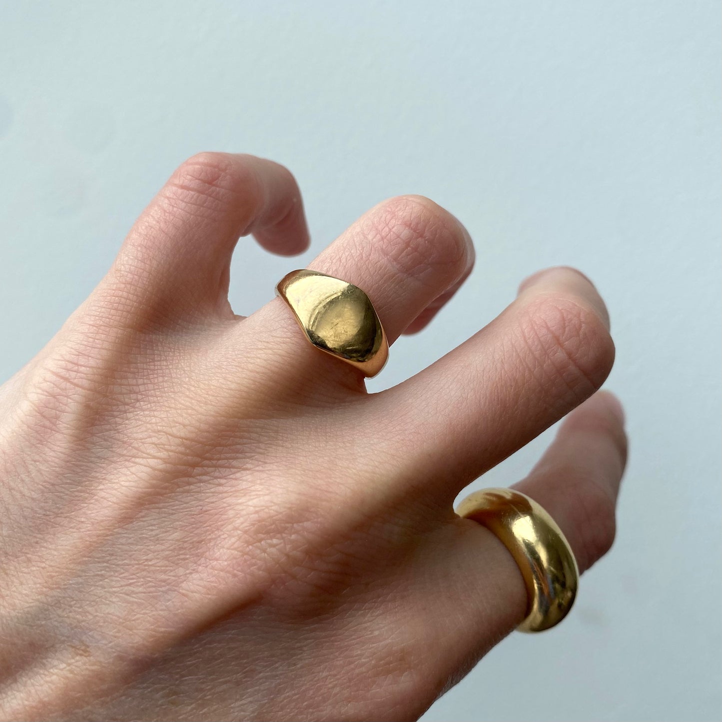 Heavy Vintage 18ct Gold Signet Ring | Size UK J.5