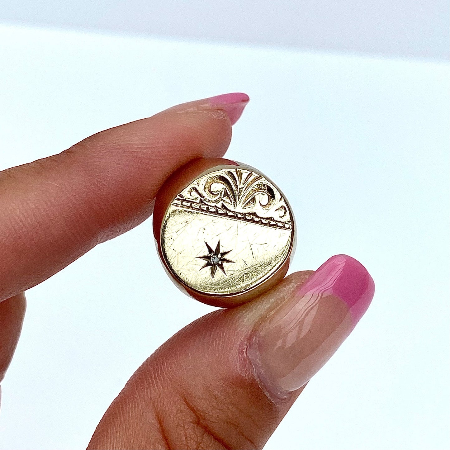Chunky 9ct Gold and Diamond Signet Ring | Size UK L