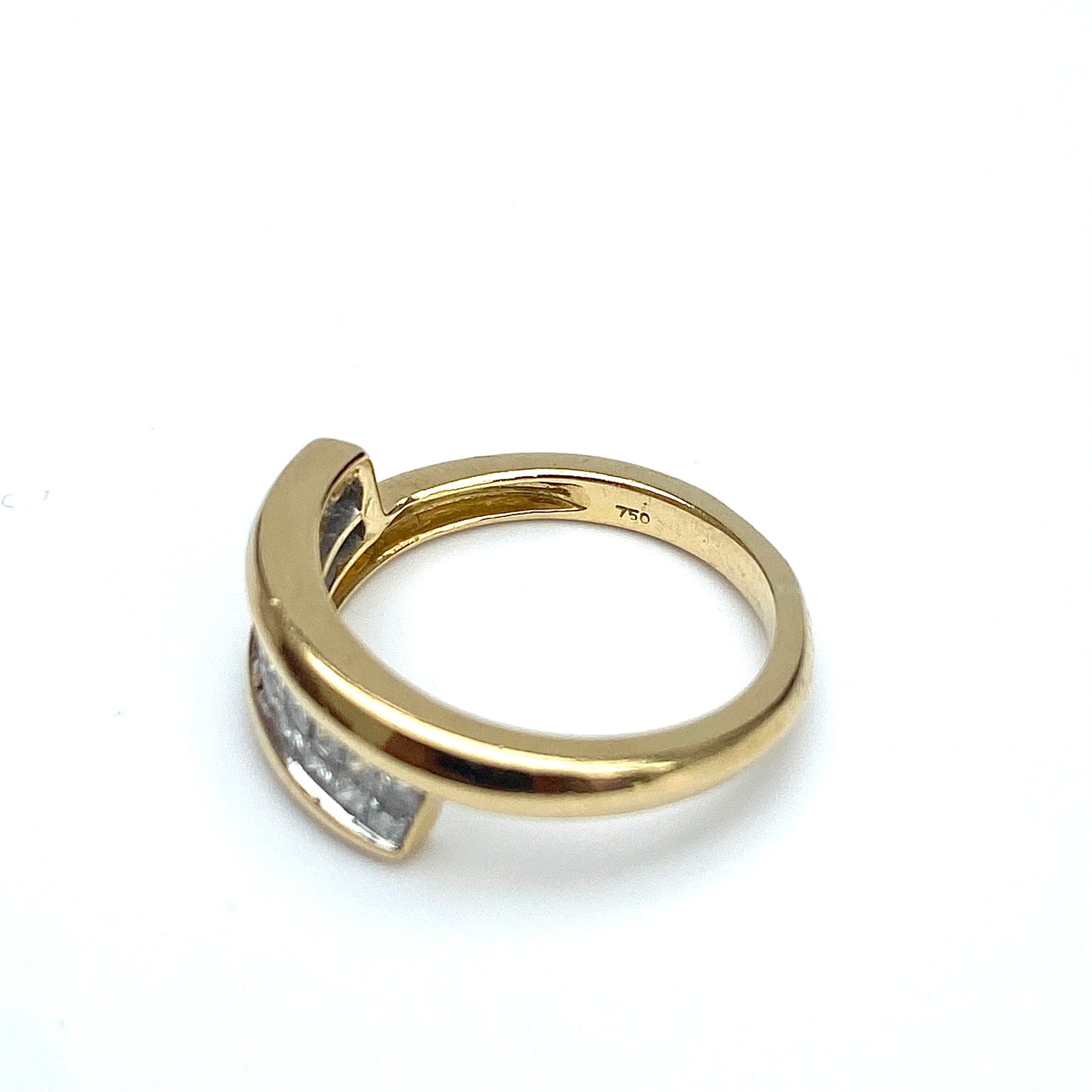 Stunning 18ct Gold and Princess Cut Diamond Asymmetric Ring | Size UK J.5