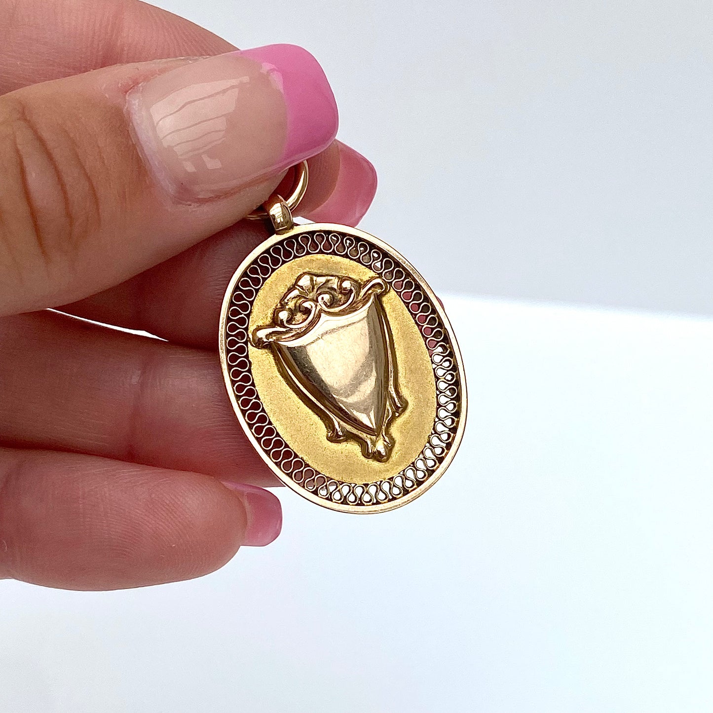 Stunning Antique 9ct Gold Fob Medallion | Chester 1924