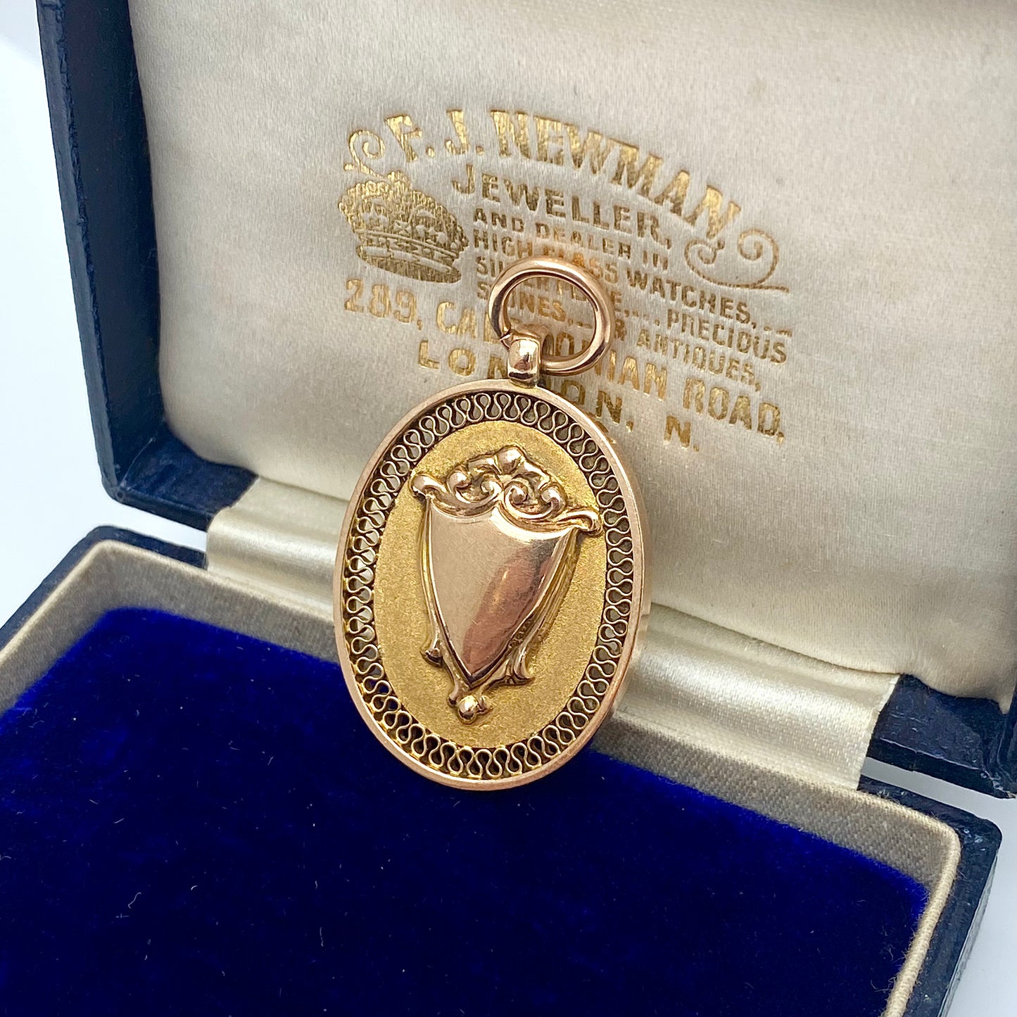 Stunning Antique 9ct Gold Fob Medallion | Chester 1924