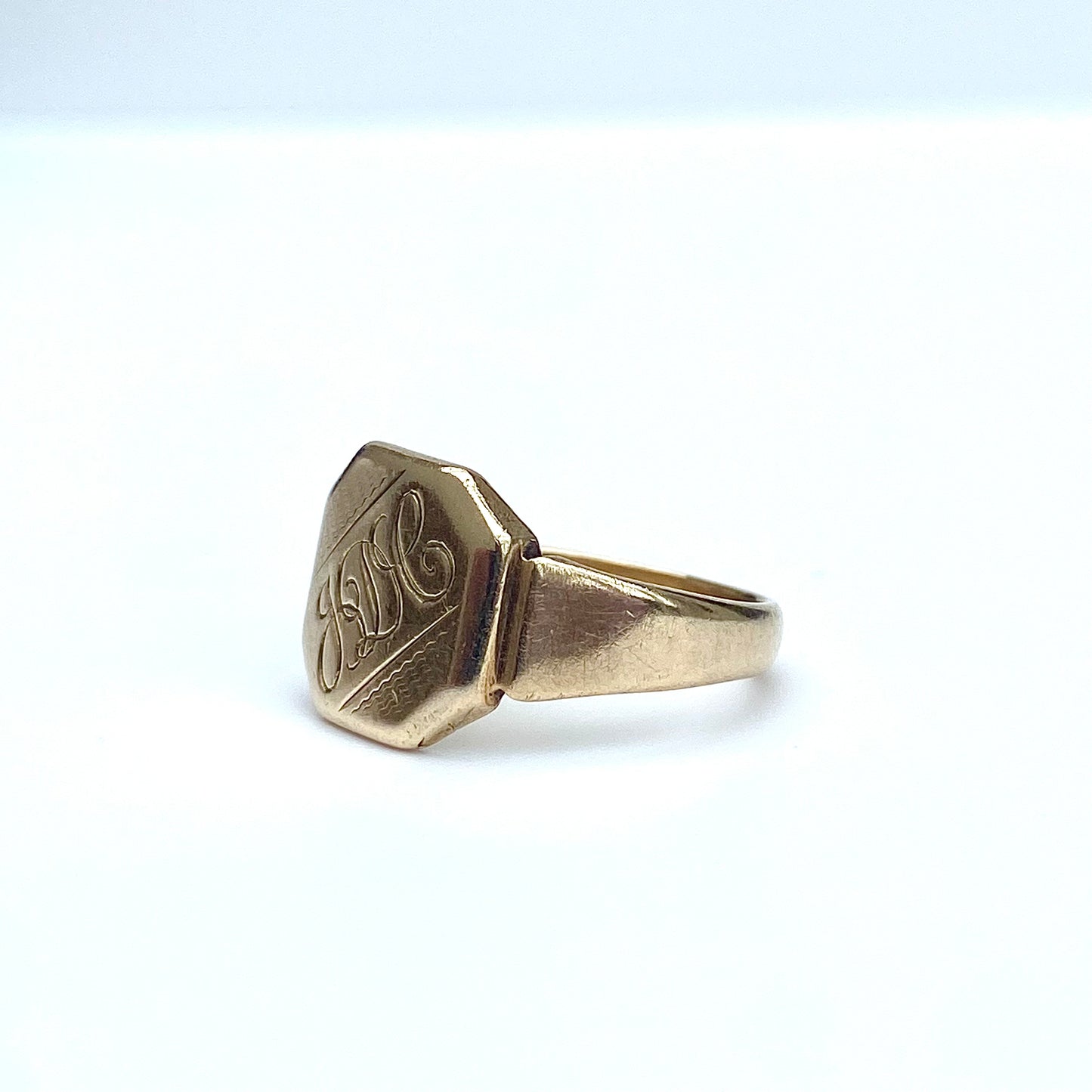 Vintage 9ct Gold 'JDC' Signet Ring | Size UK P