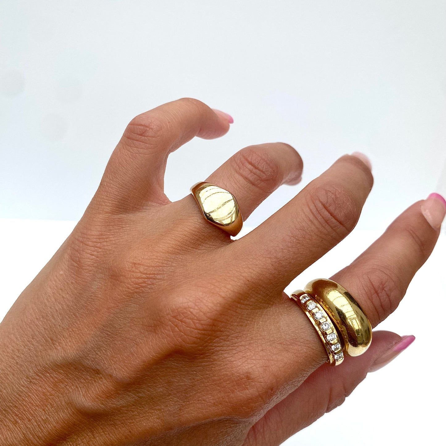 Heavy Vintage 18ct Gold Signet Ring | Size UK J.5