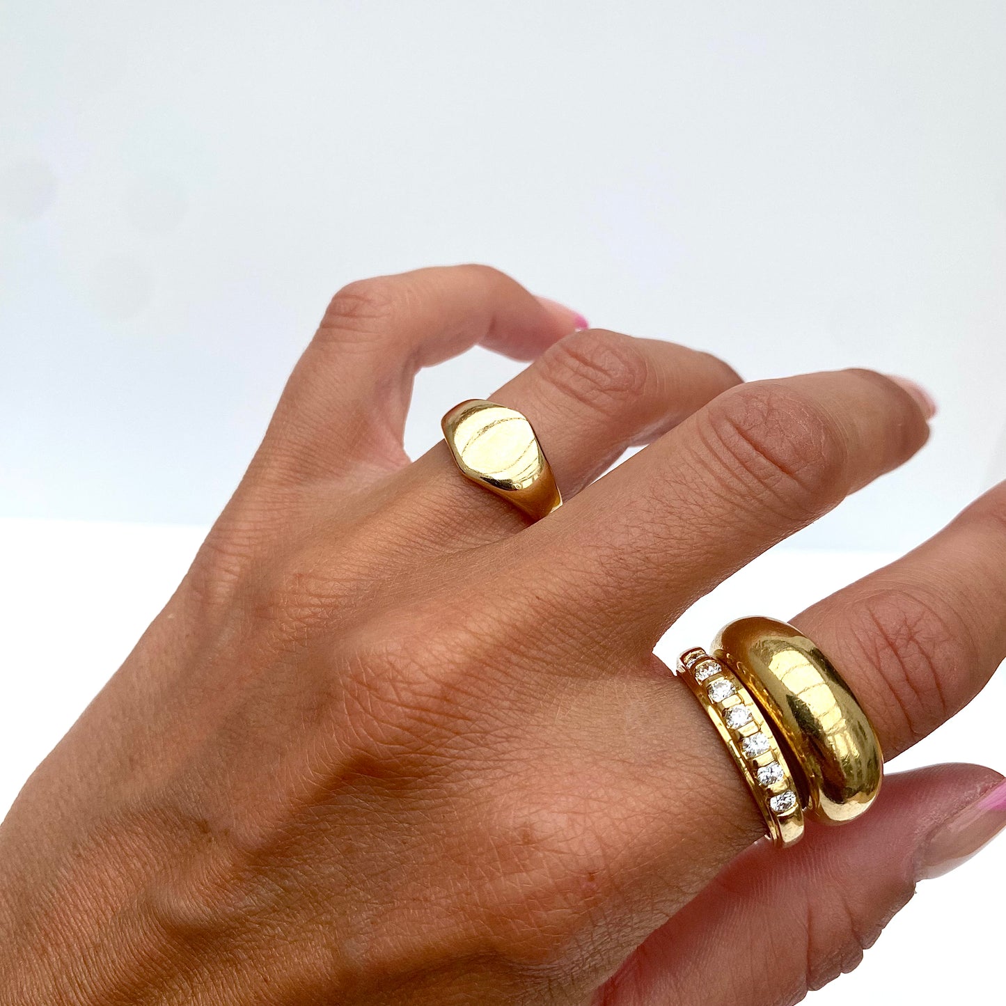 Heavy Vintage 18ct Gold Signet Ring | Size UK J.5