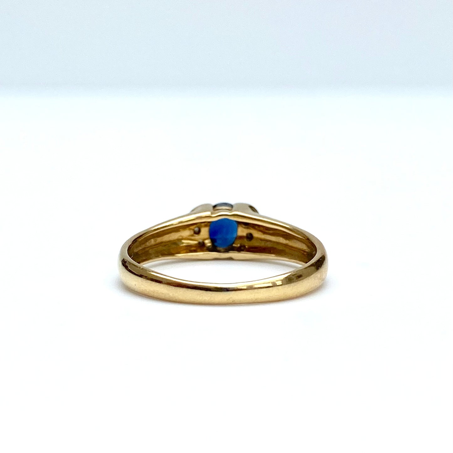 18ct Gold, Diamond & Sapphire Ring | Size UK M.75