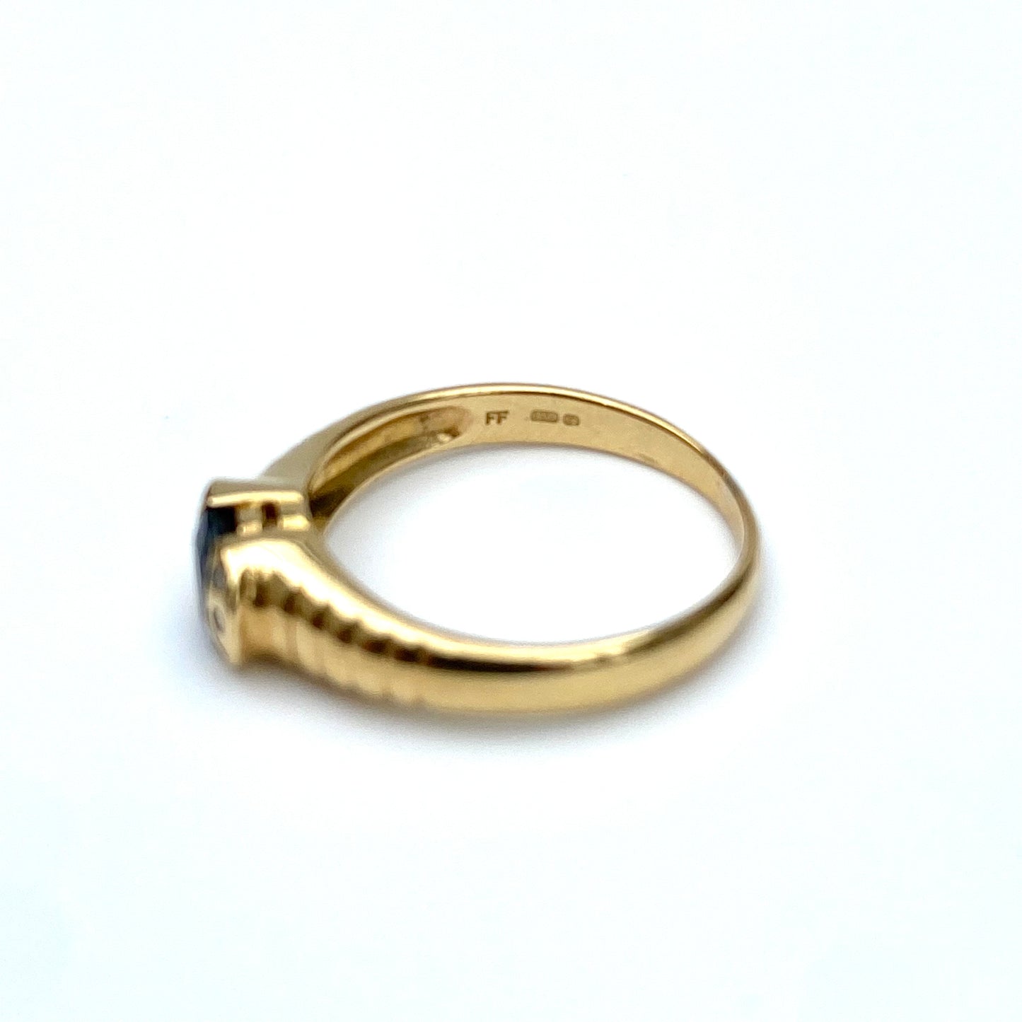 18ct Gold, Diamond & Sapphire Ring | Size UK M.75