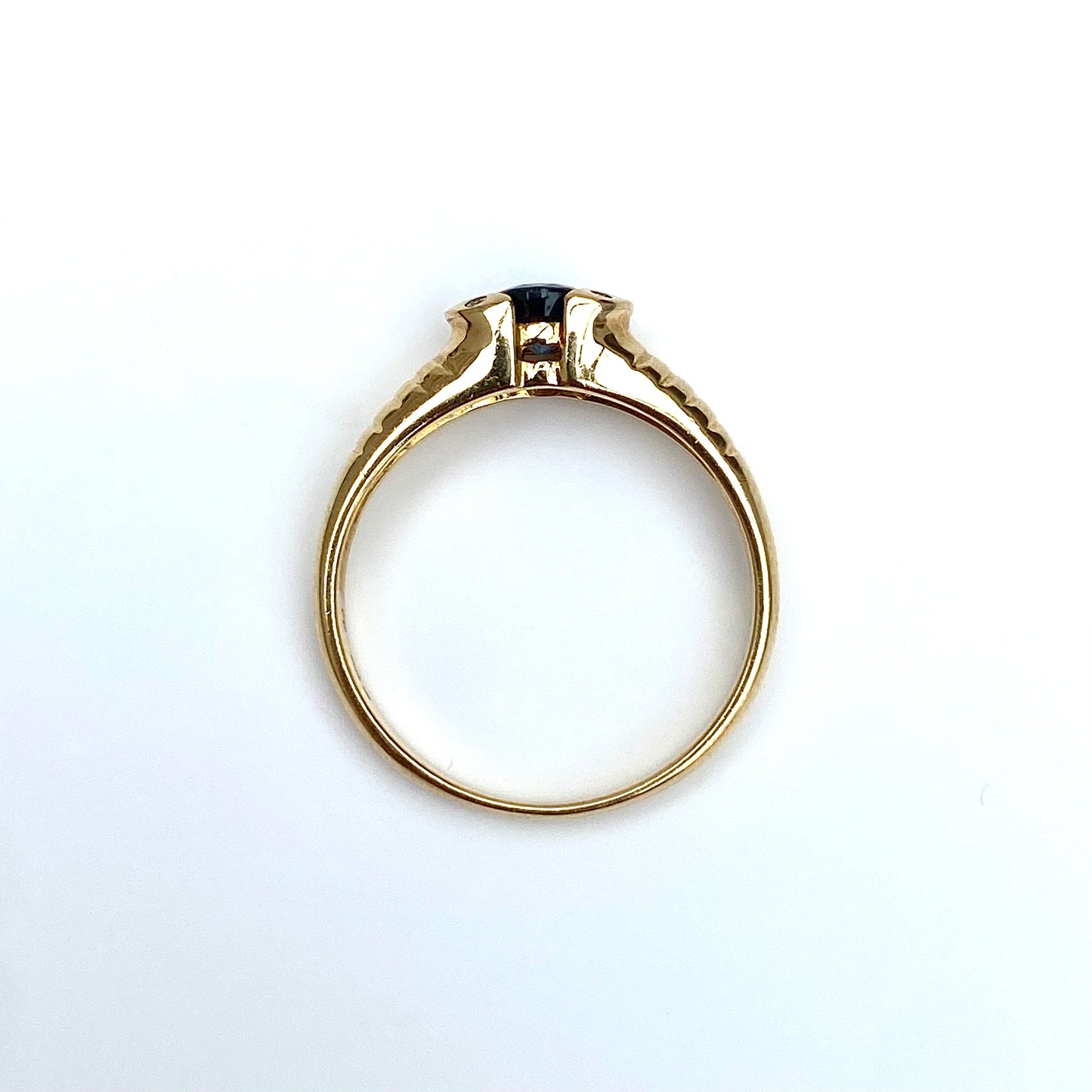 18ct Gold, Diamond & Sapphire Ring | Size UK M.75