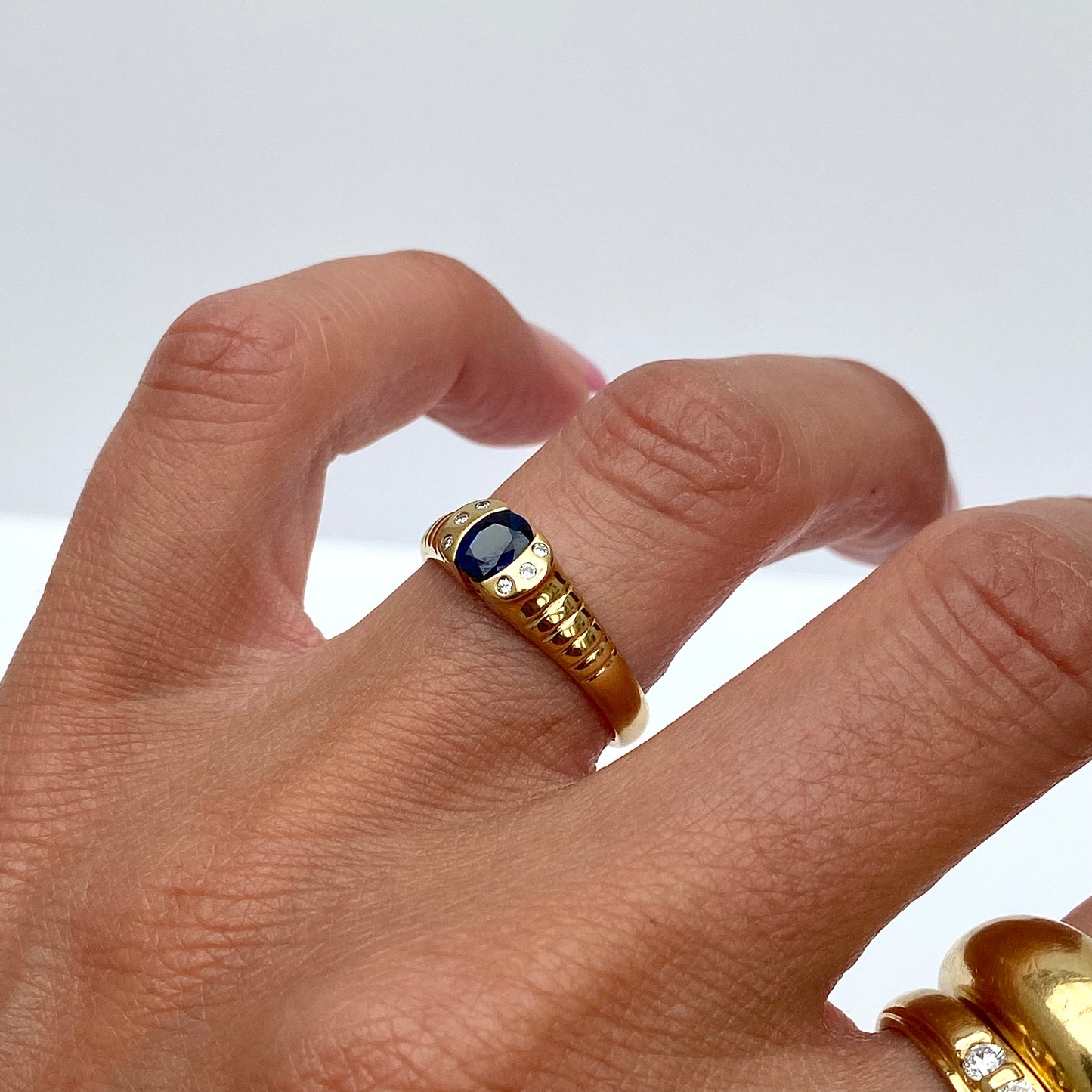 18ct Gold, Diamond & Sapphire Ring | Size UK M.75
