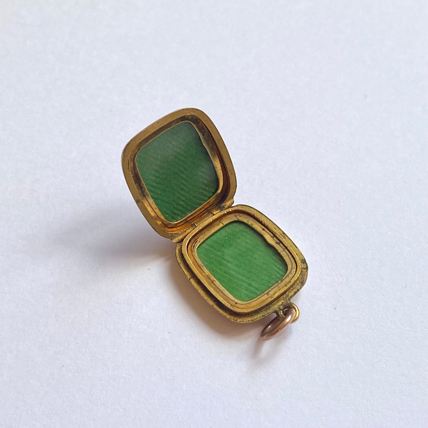 Antique 9ct Gold B&F Rectangle Locket | 17mm