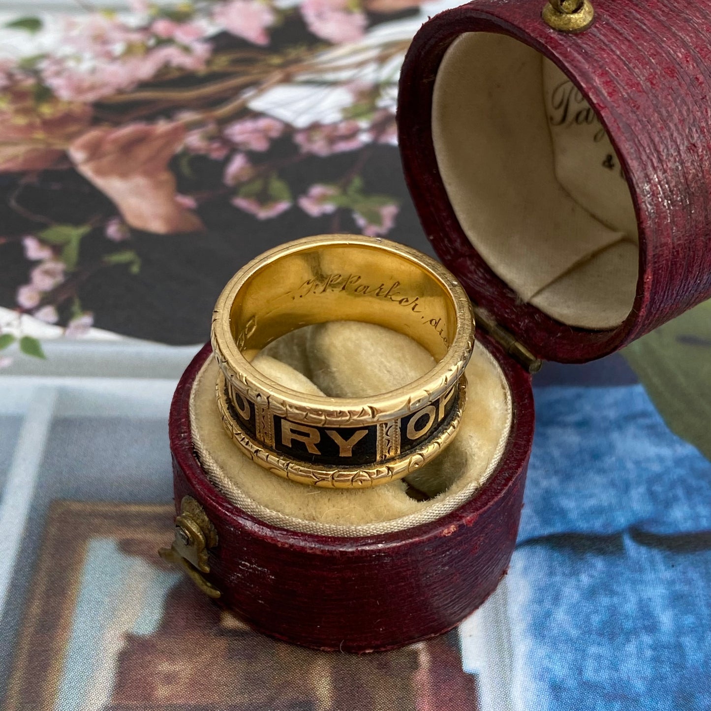 Antique 18ct Gold & Black Enamel Mourning Ring | 1892 | Size UK M.75 (fits like L)