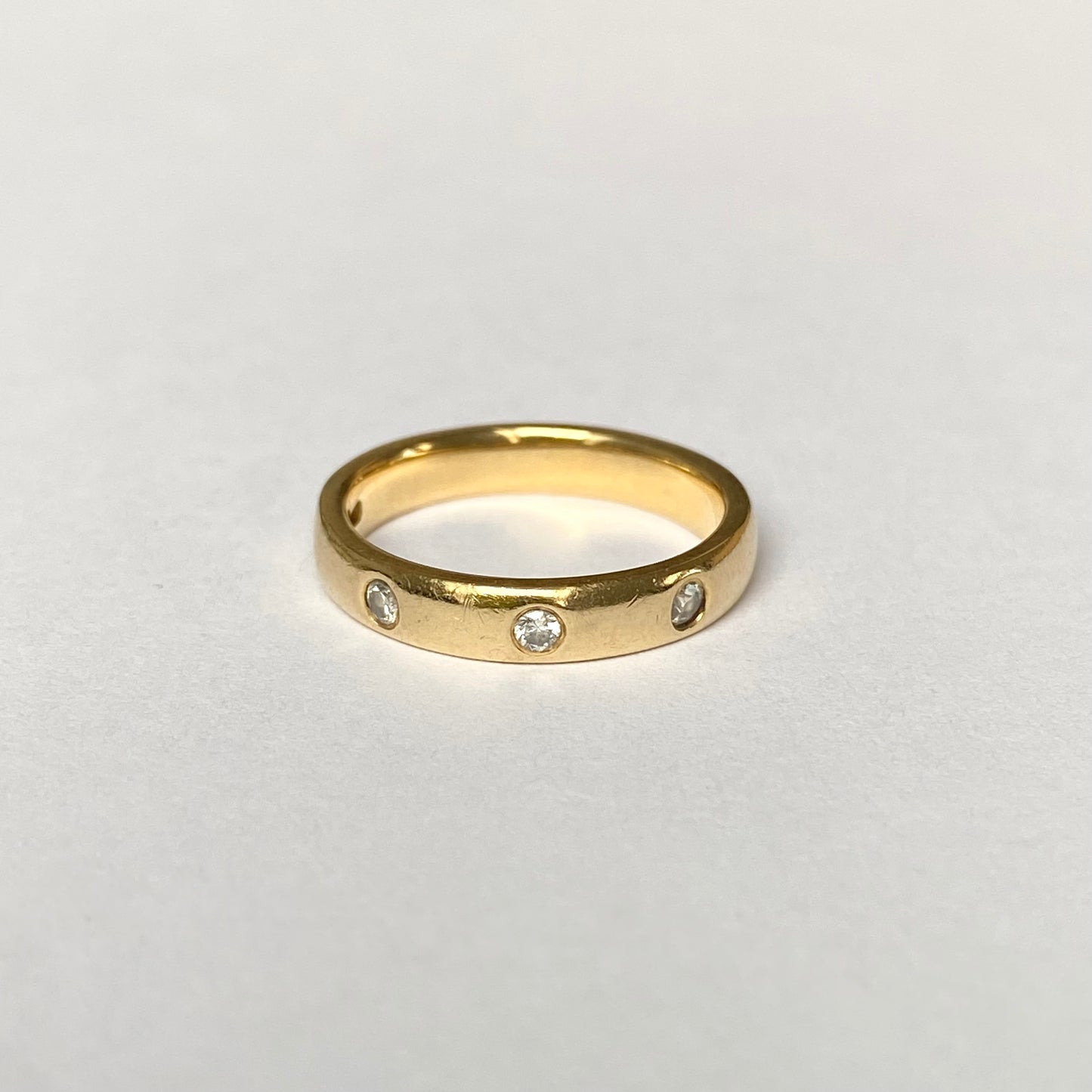 18ct Gold and Diamond Etoile Band | Size UK K-K.5