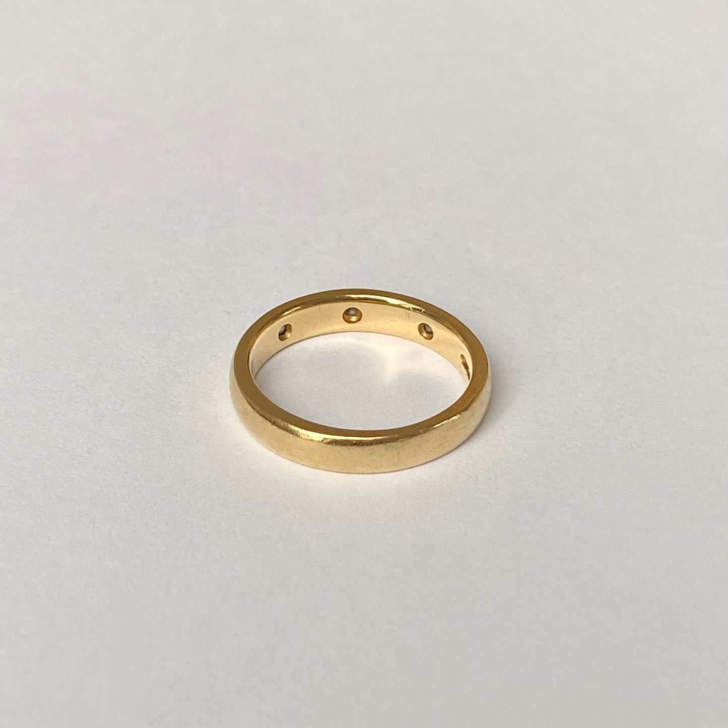 18ct Gold and Diamond Etoile Band | Size UK K-K.5