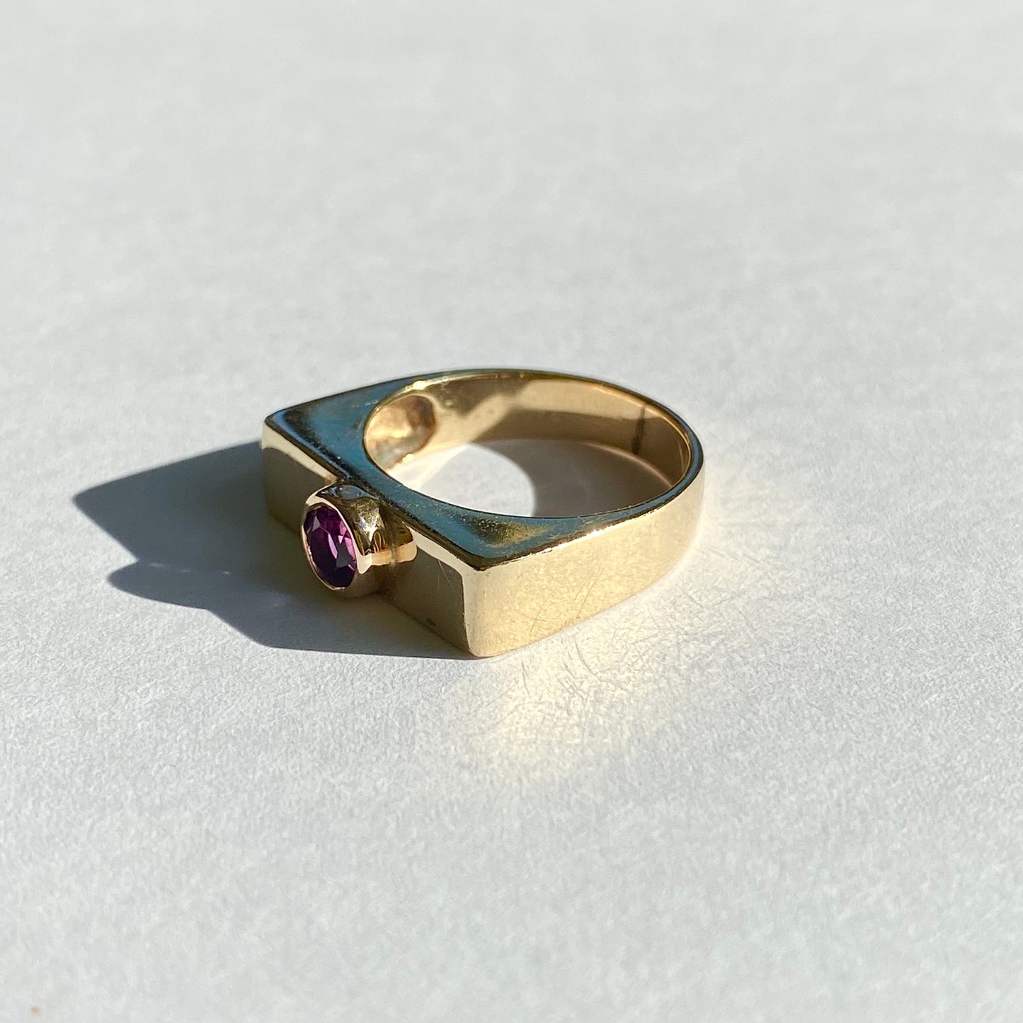 9ct Gold and Amethyst Solitaire Ring | Size UK L.5