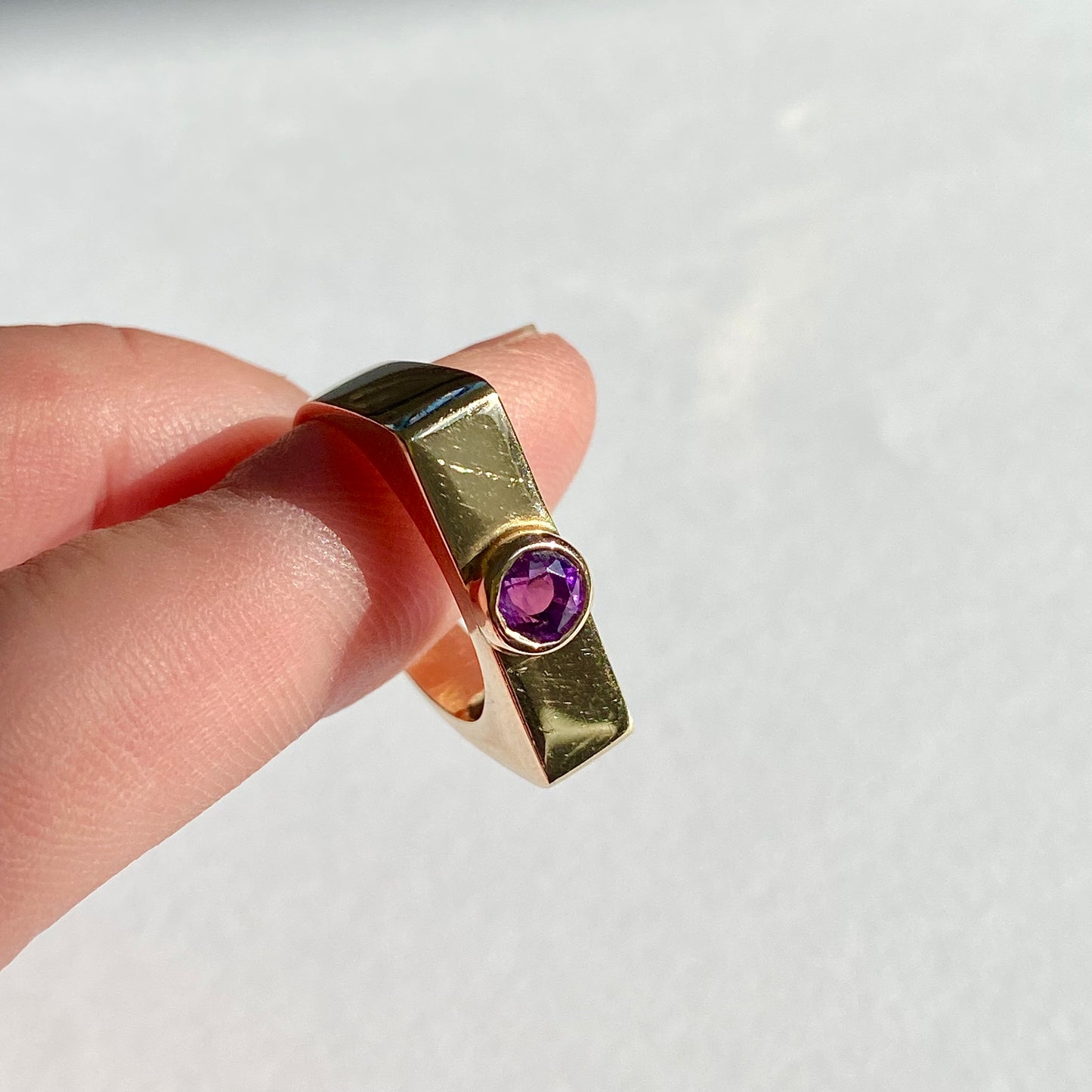 9ct Gold and Amethyst Solitaire Ring | Size UK L.5
