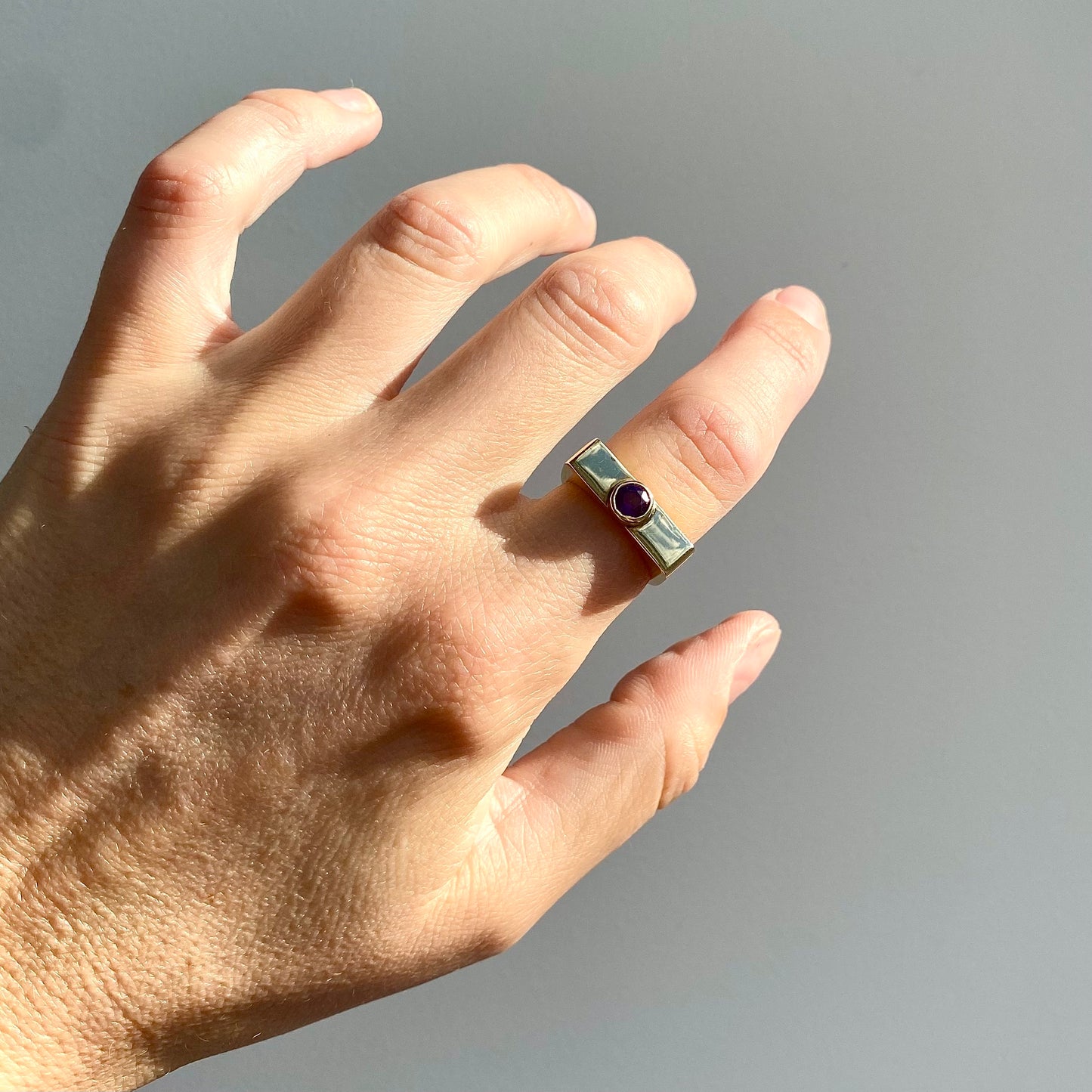 9ct Gold and Amethyst Solitaire Ring | Size UK L.5