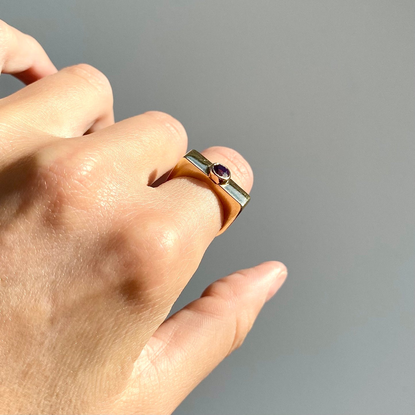 9ct Gold and Amethyst Solitaire Ring | Size UK L.5