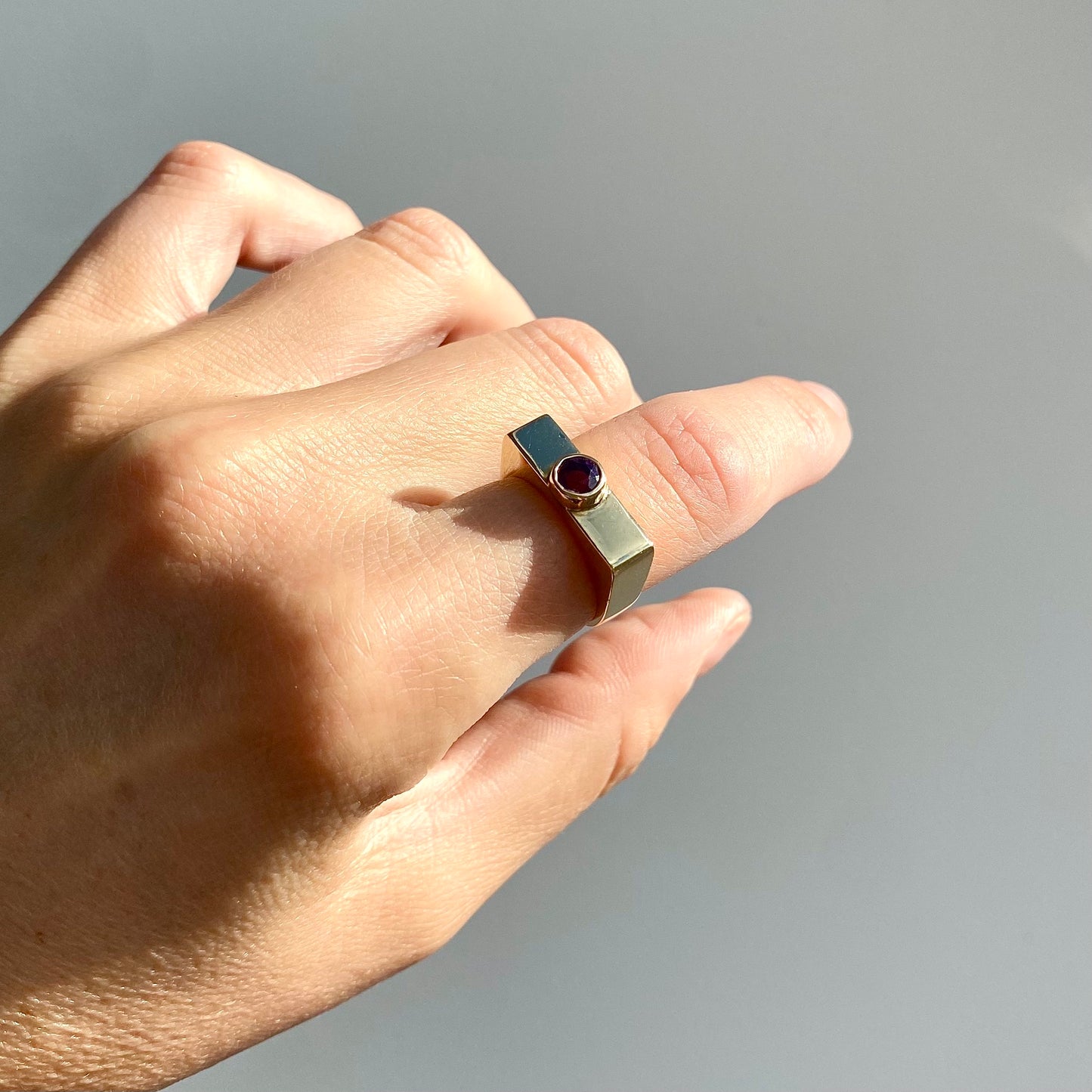 9ct Gold and Amethyst Solitaire Ring | Size UK L.5