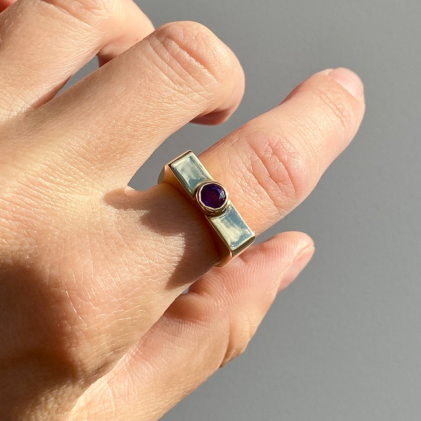 9ct Gold and Amethyst Solitaire Ring | Size UK L.5