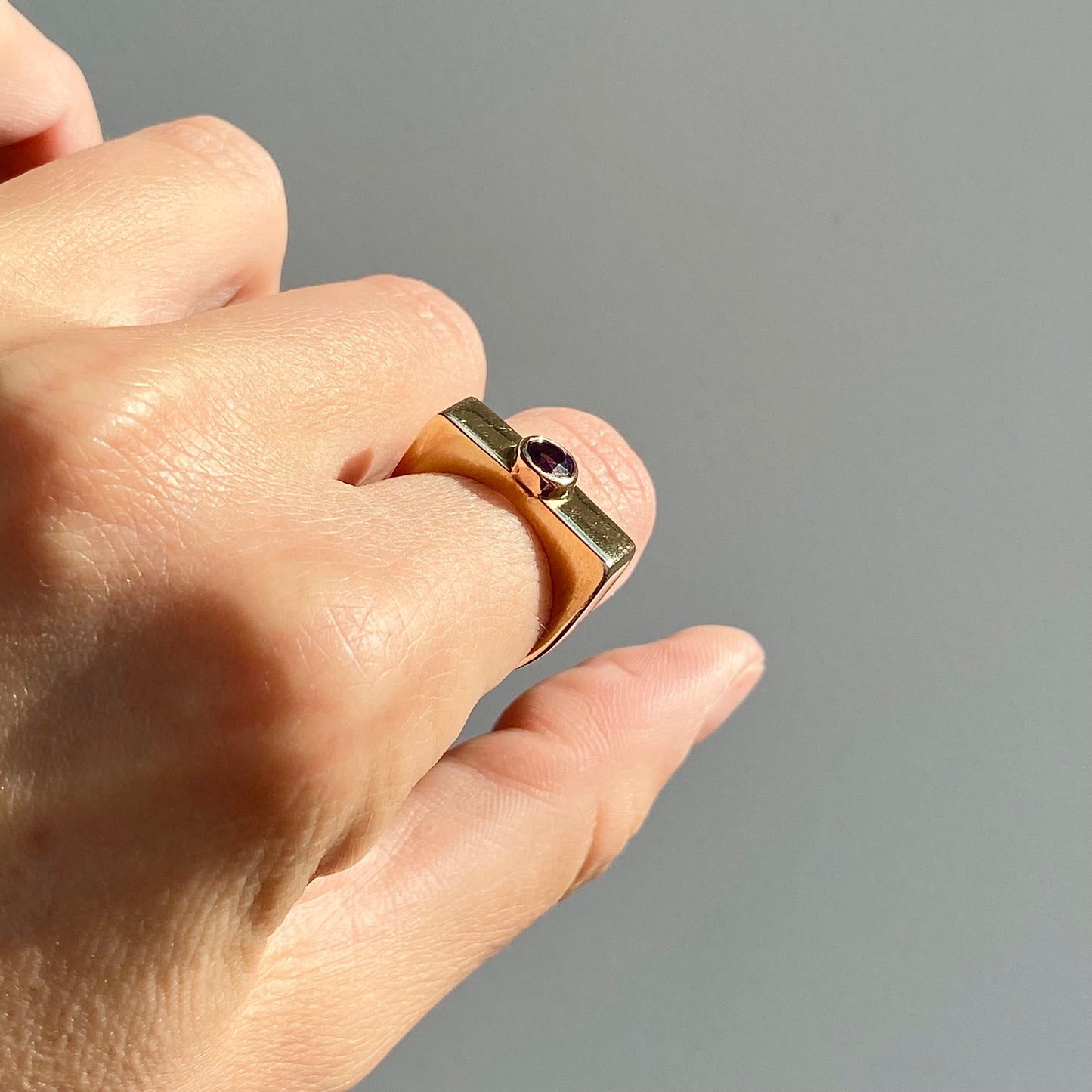 9ct Gold and Amethyst Solitaire Ring | Size UK L.5