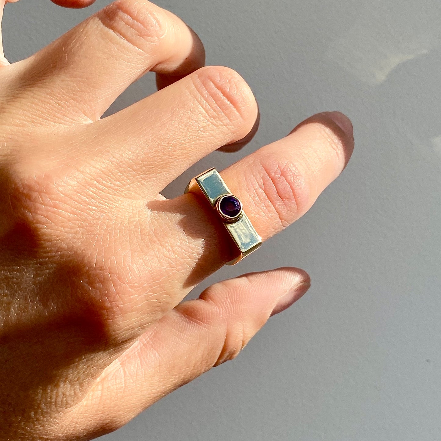 9ct Gold and Amethyst Solitaire Ring | Size UK L.5