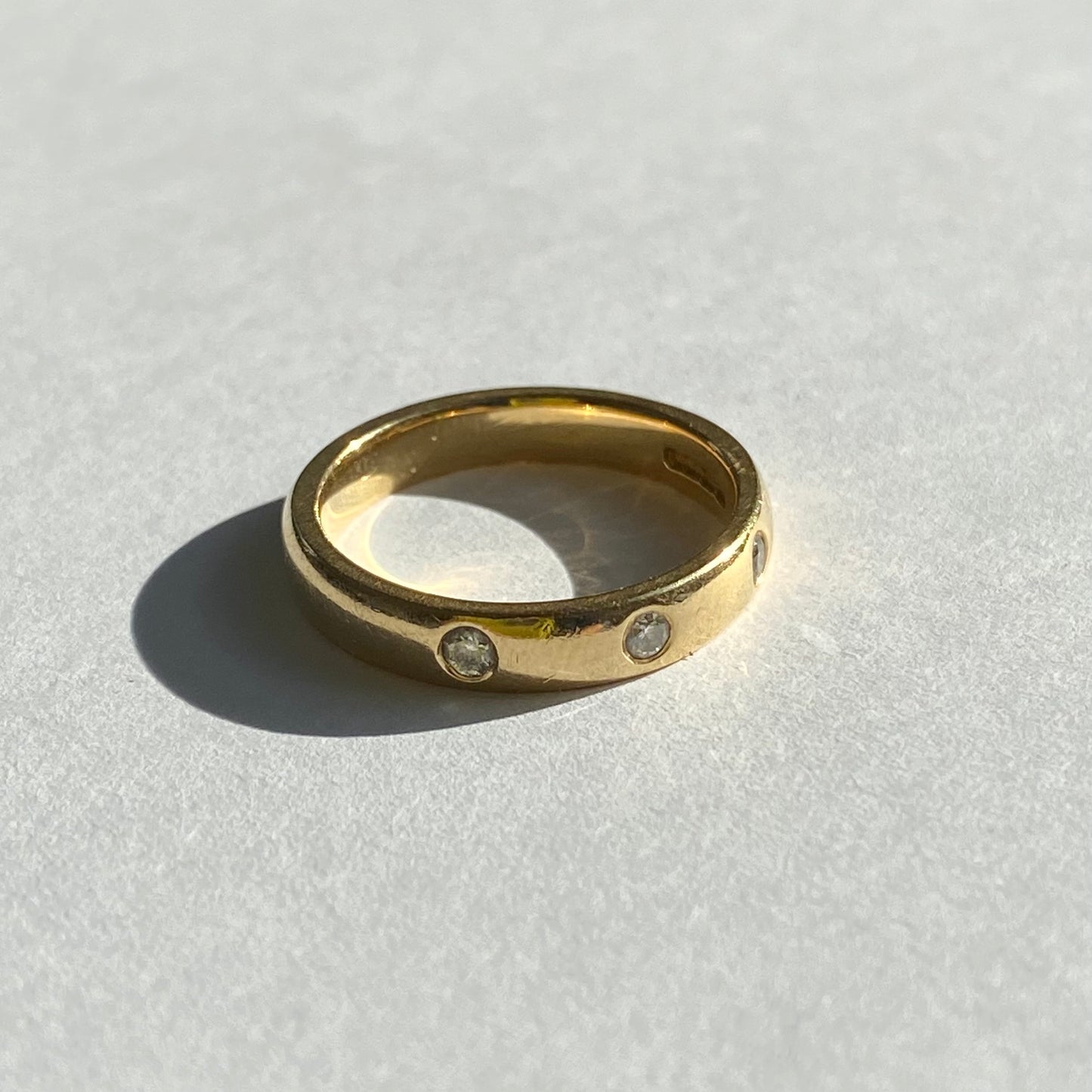 18ct Gold and Diamond Etoile Band | Size UK K-K.5