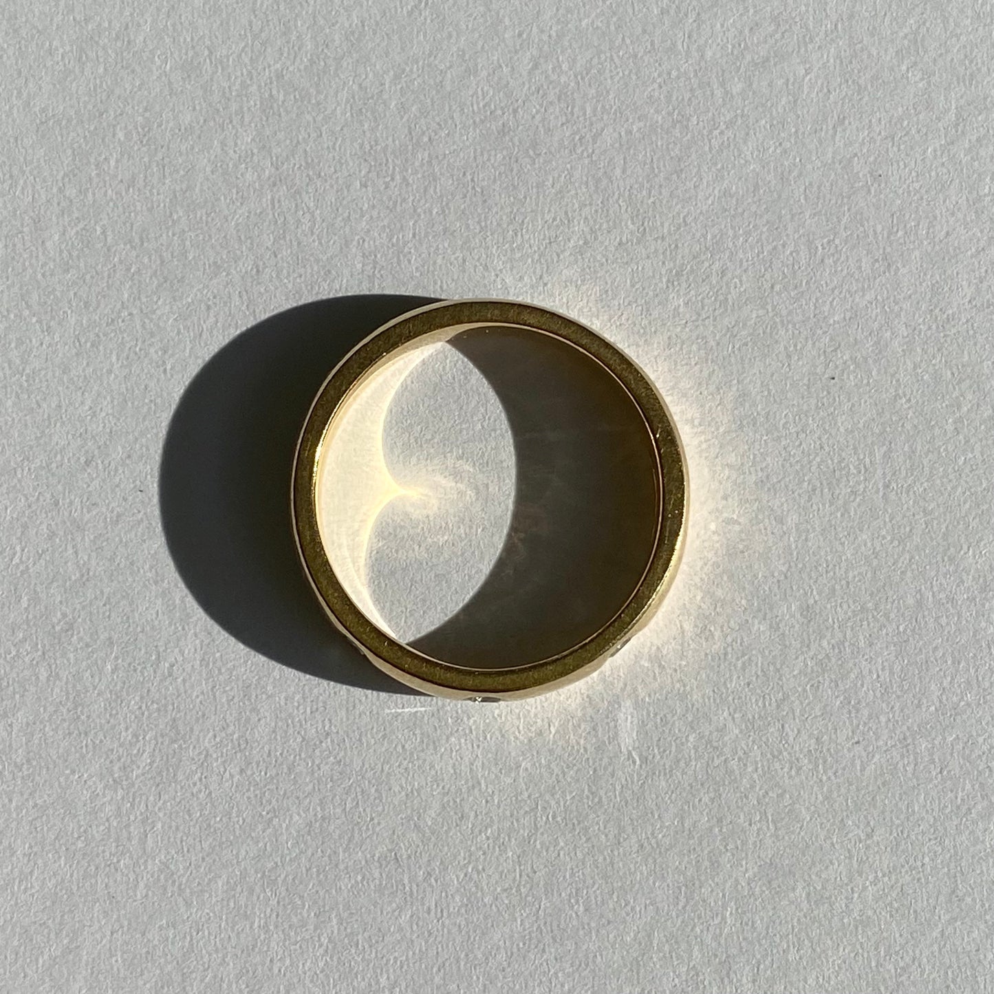 18ct Gold and Diamond Etoile Band | Size UK K-K.5