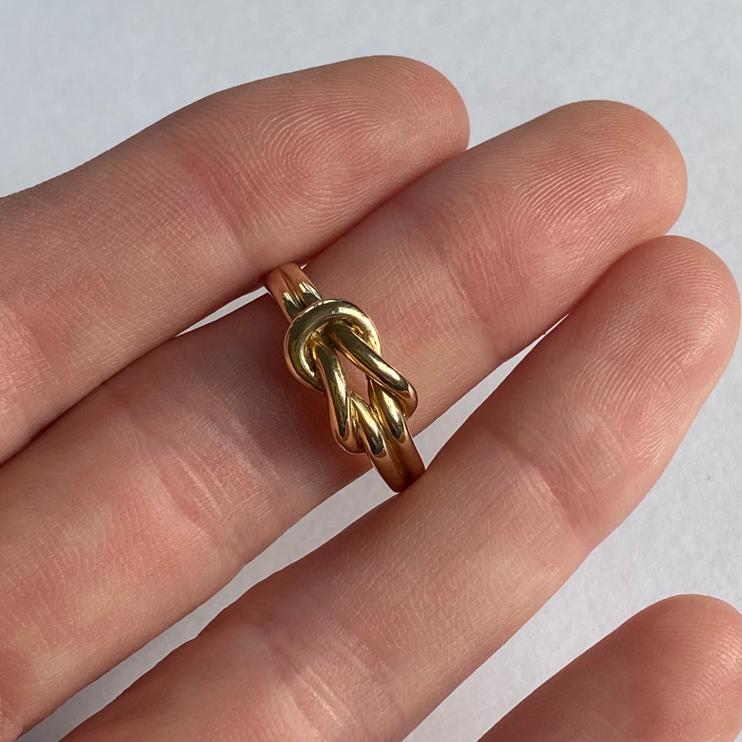 9ct Gold Lovers Knot Ring | Size UK N.5