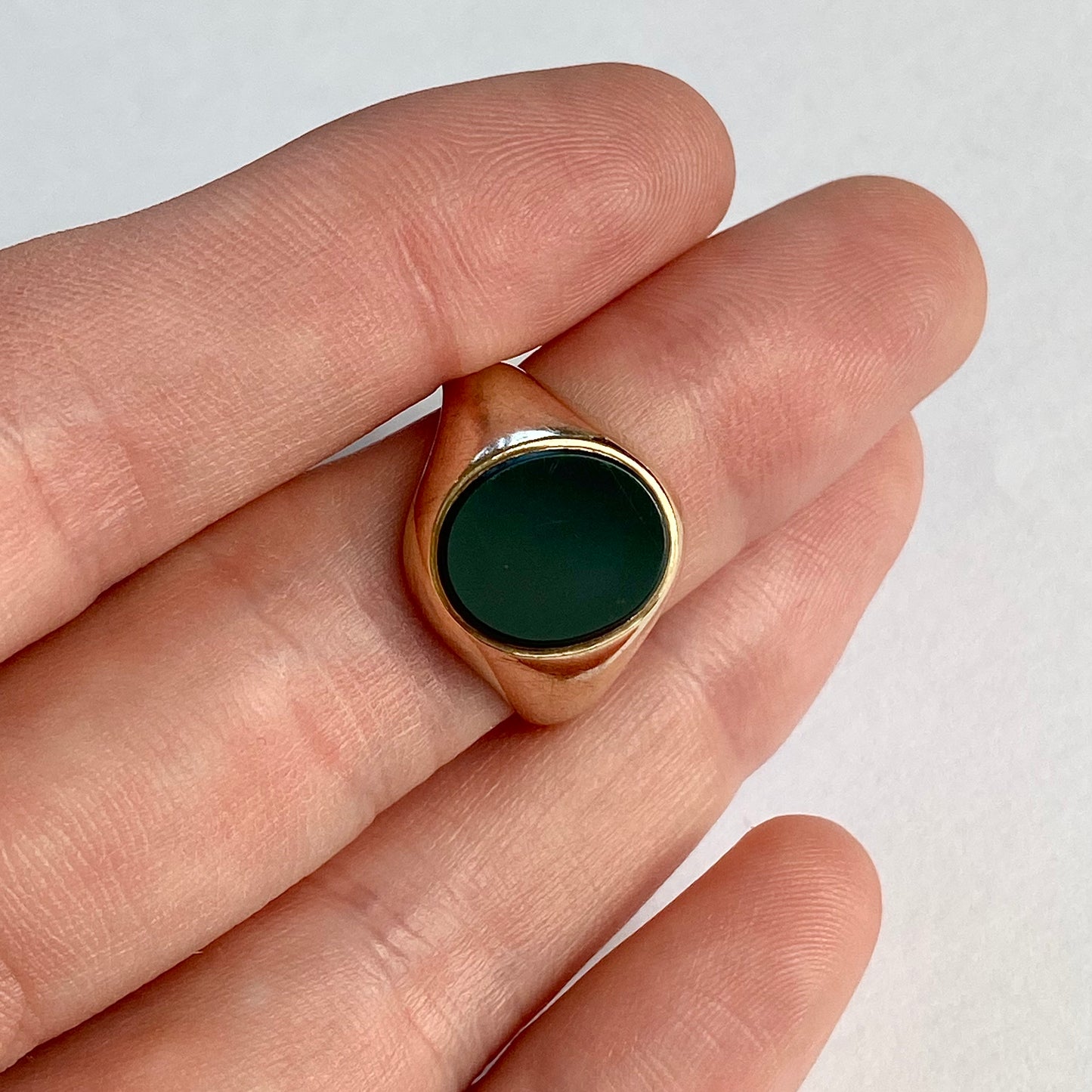 9ct Gold and Bloodstone Signet Ring | Size UK M.5