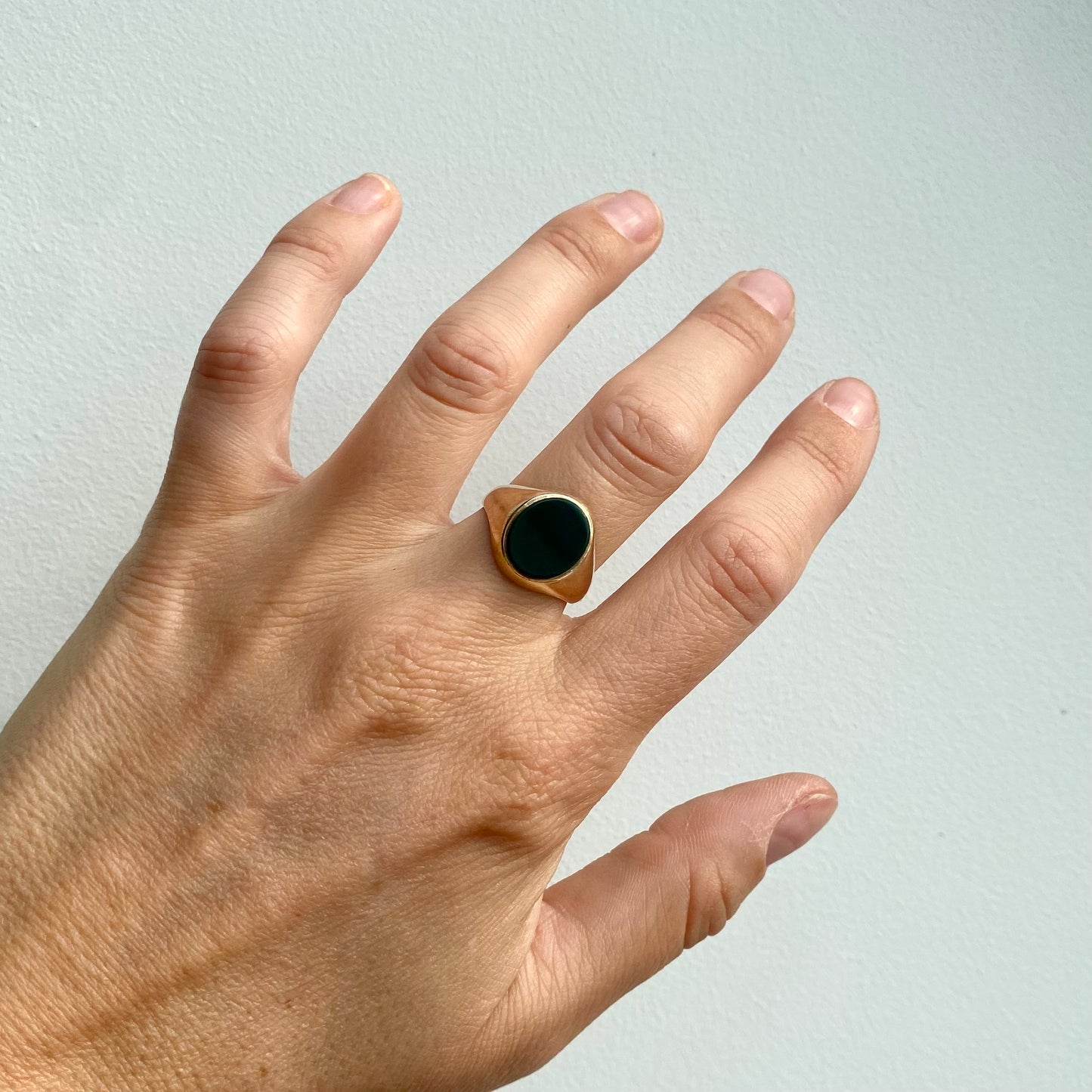 9ct Gold and Bloodstone Signet Ring | Size UK M.5