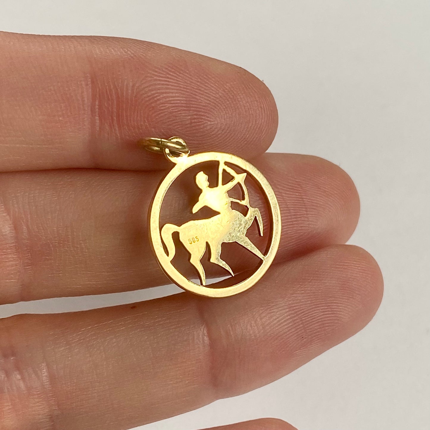 14ct Sagittarius Zodiac Pendant/Charm | 18mm