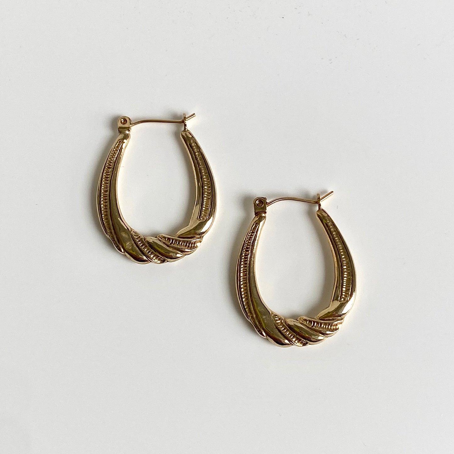 Pre-loved 9ct Gold Patterned U-shaped Hoops | 24mm